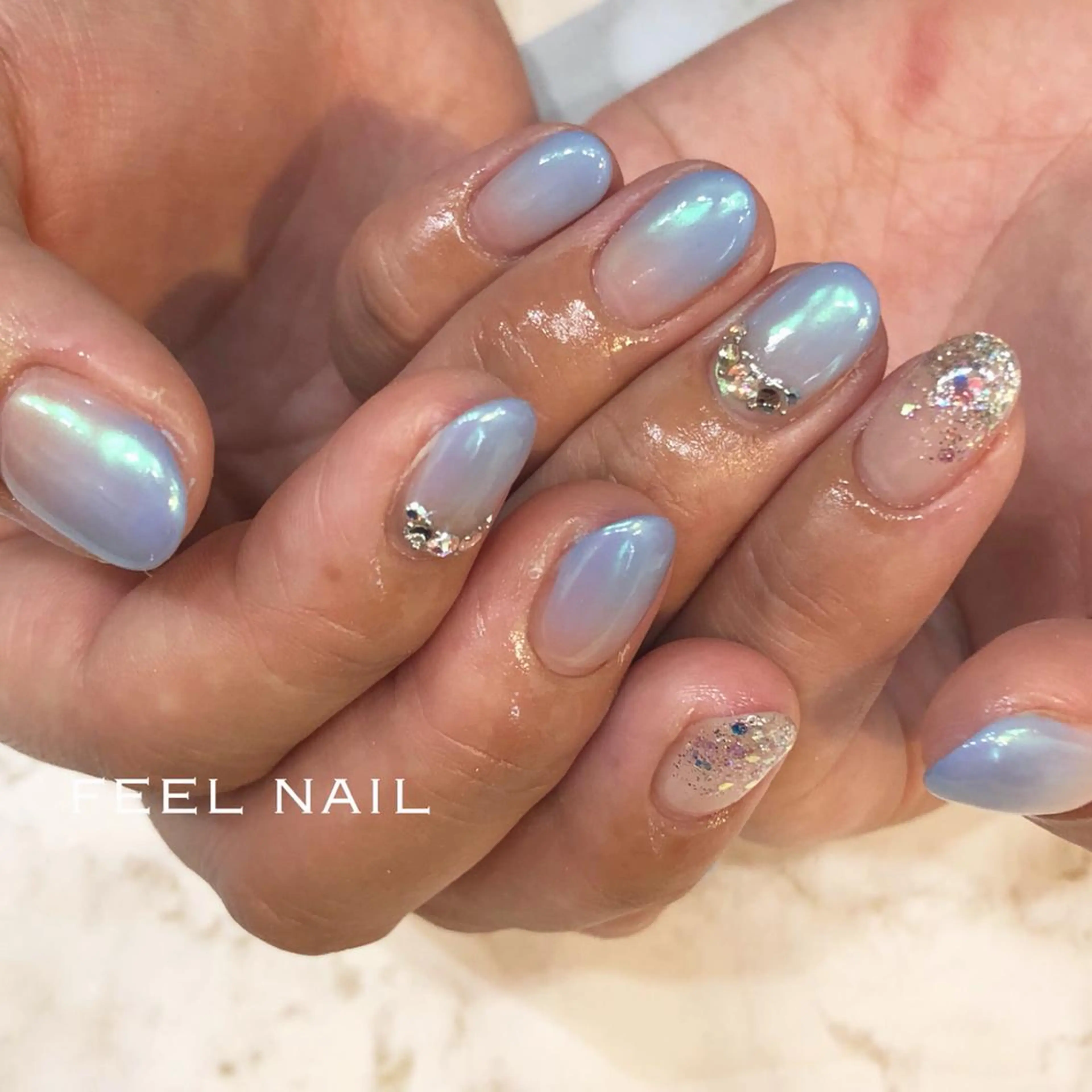 ネイル オーロラネイル ブルー 近藤 あみのネイルデザイン