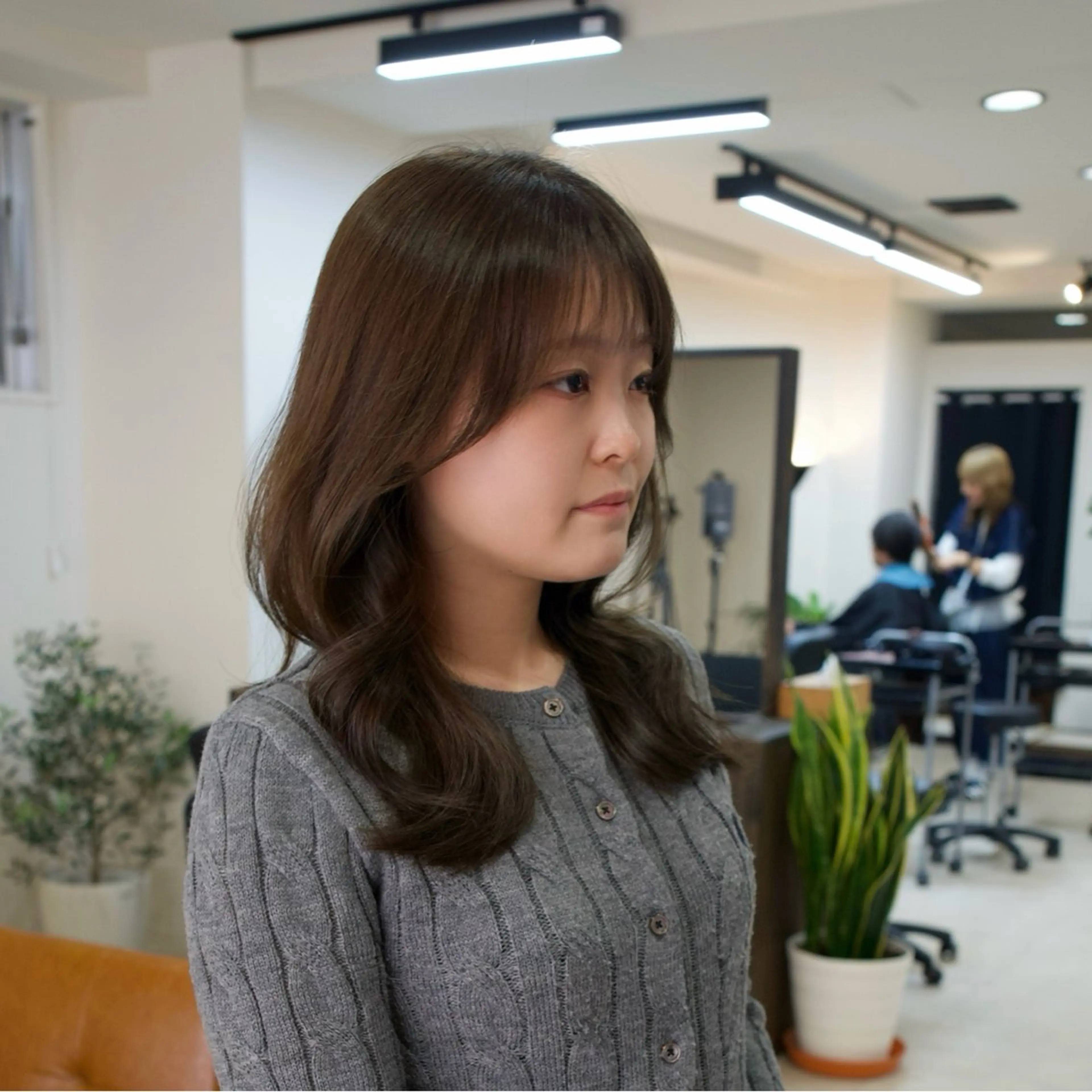 ミディアム カット ヘアカラー トリートメント 【シクネ】ユウダイ お顔まわりカット💎のヘアスタイル