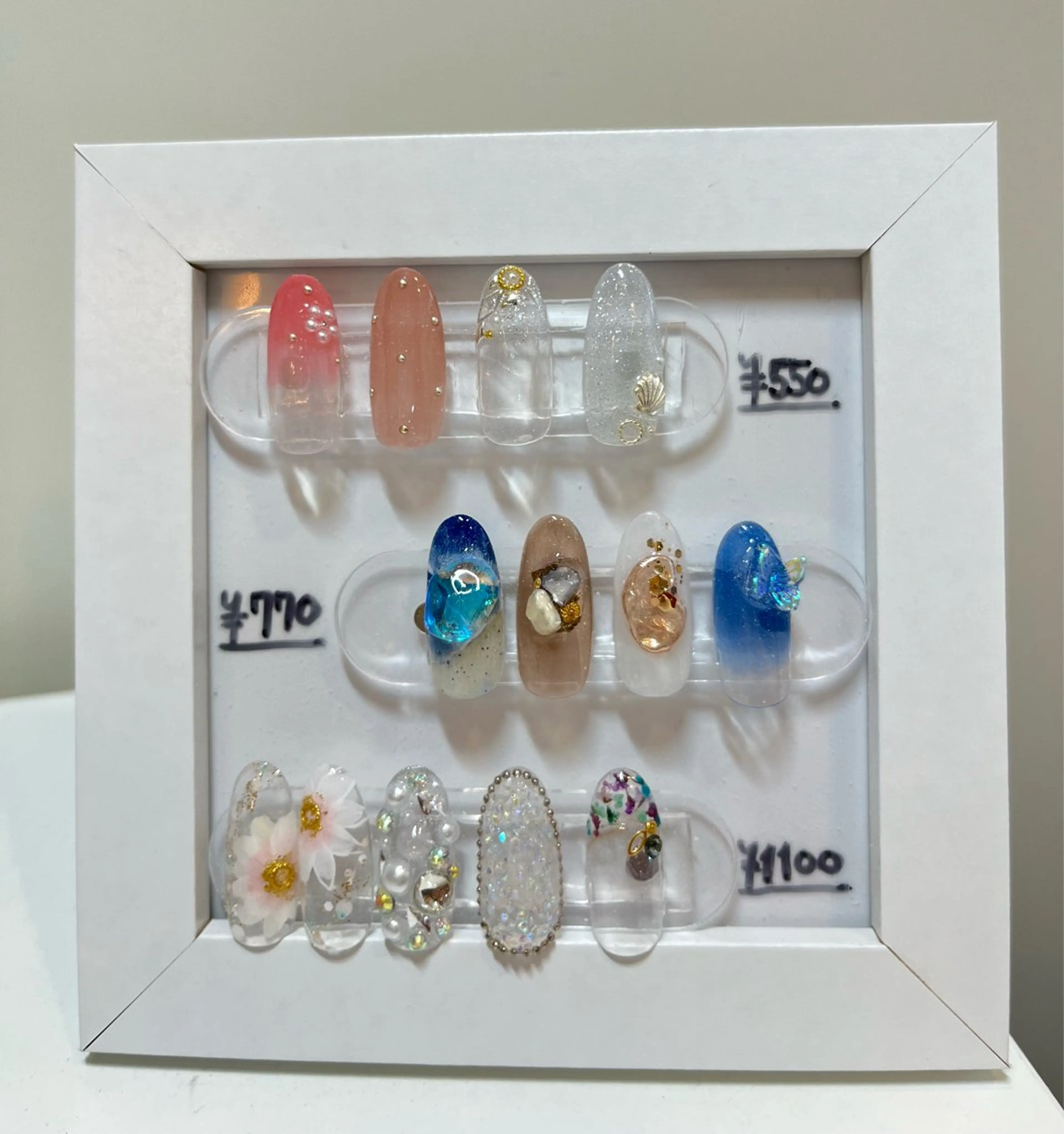 ネイル ANDRUCHE Coconaのネイルデザイン