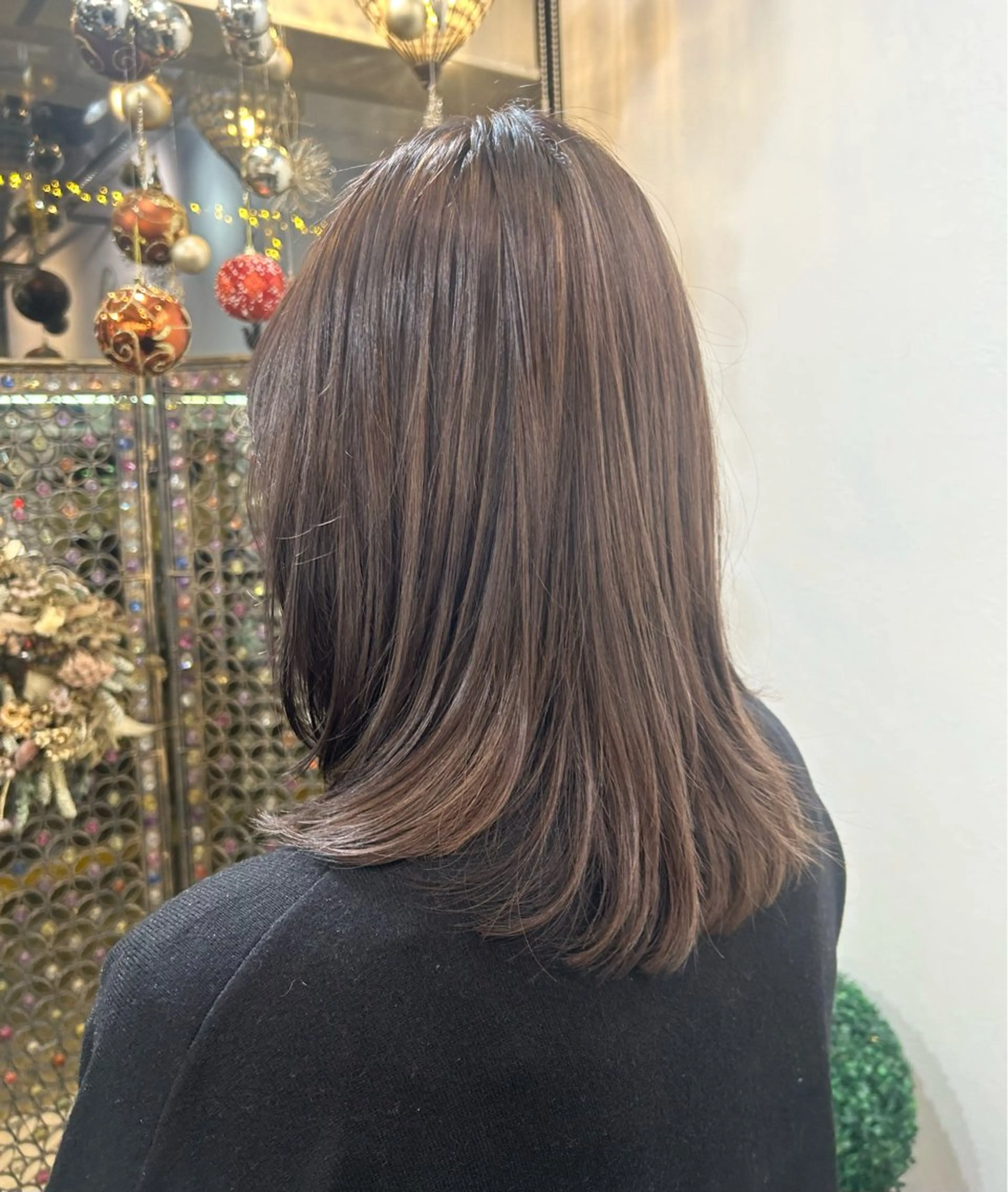 セミロング カラー 木村 陽菜のヘアスタイル