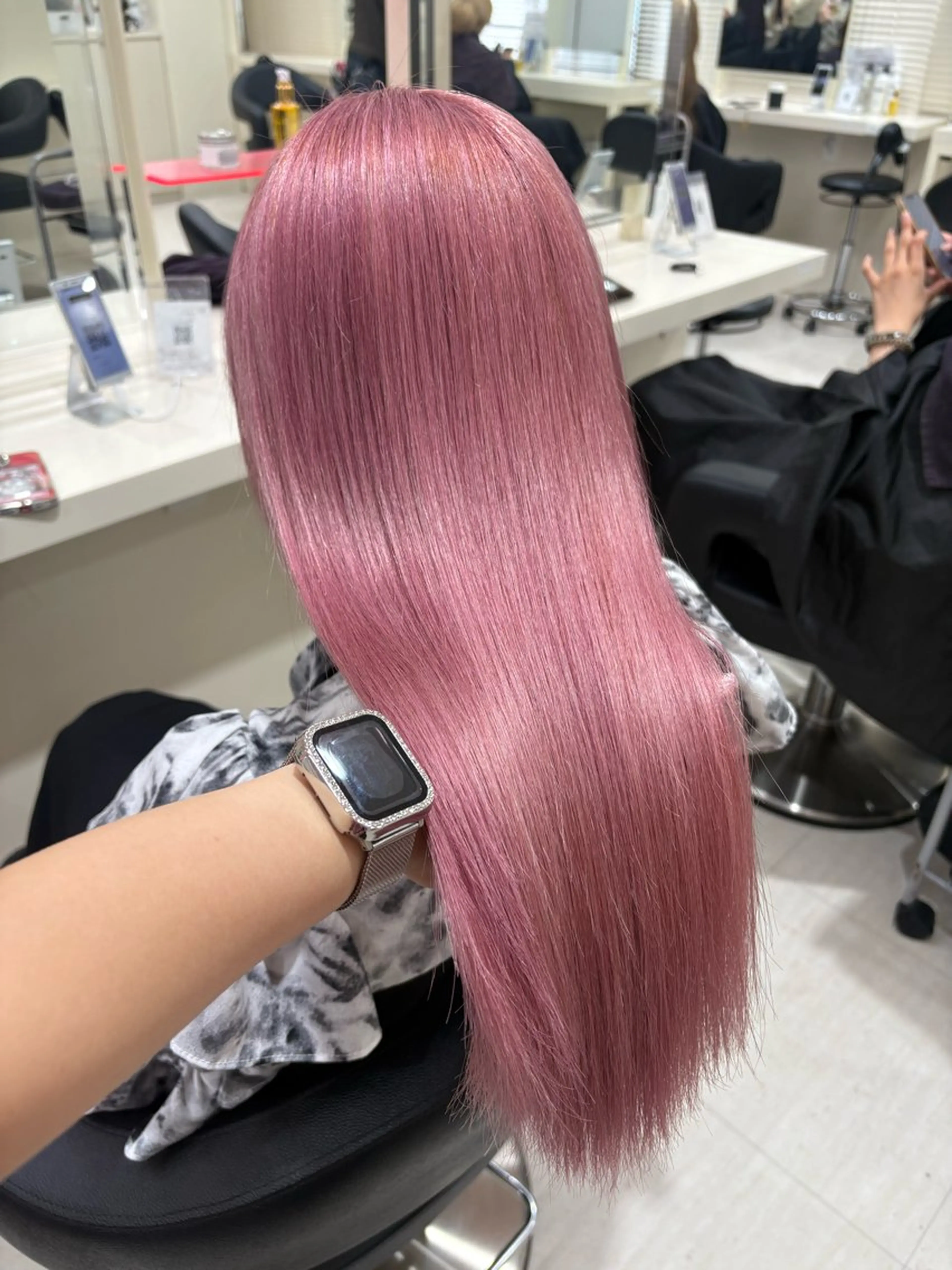 セミロング カラー ヘアアレンジ ヘアカラー 💟RINNA 艶カラー💟のヘアスタイル