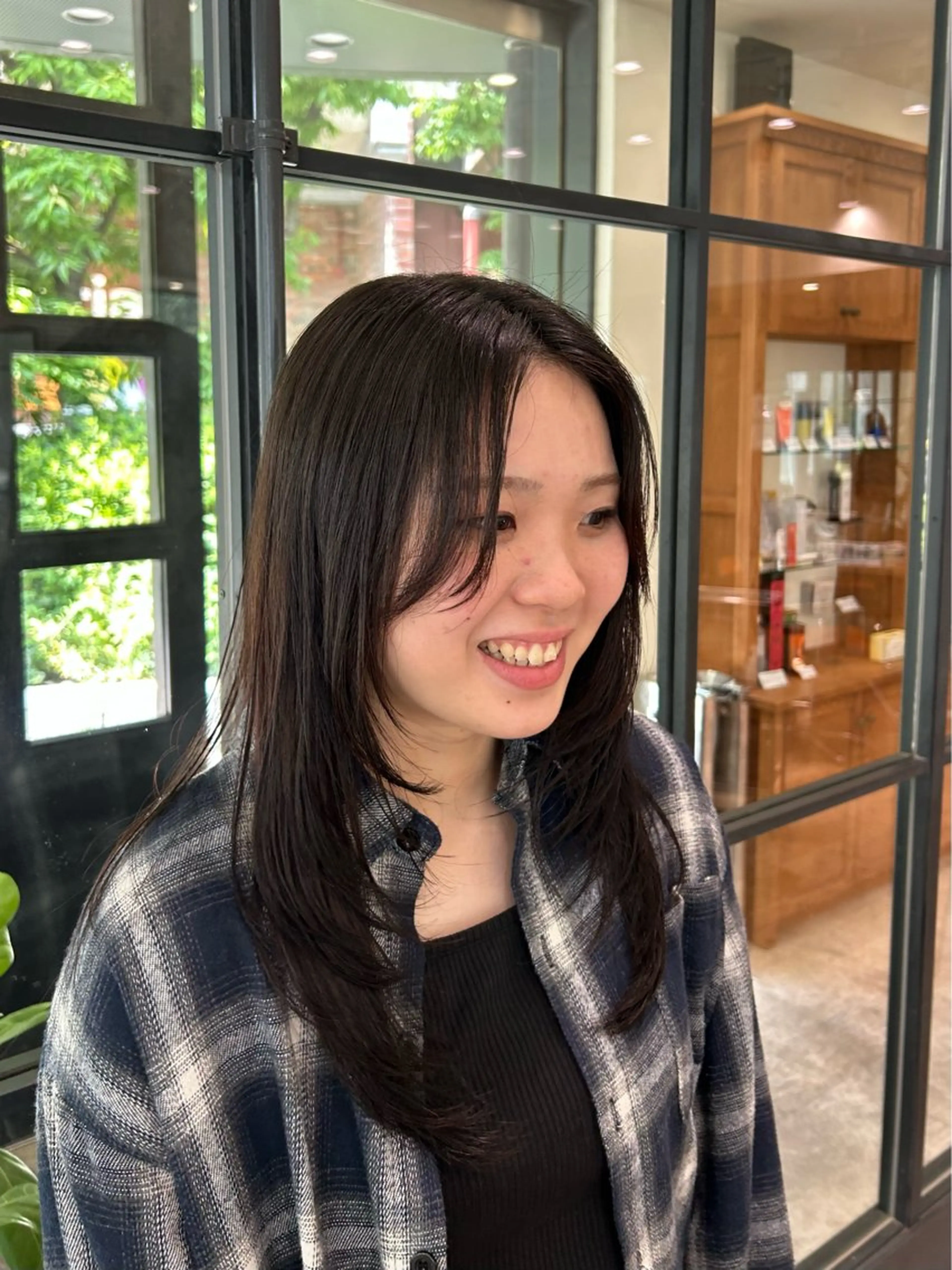 セミロング 顔まわりレイヤー レイヤーカット カット nana/ボブ/ レイヤー/梅田のヘアスタイル