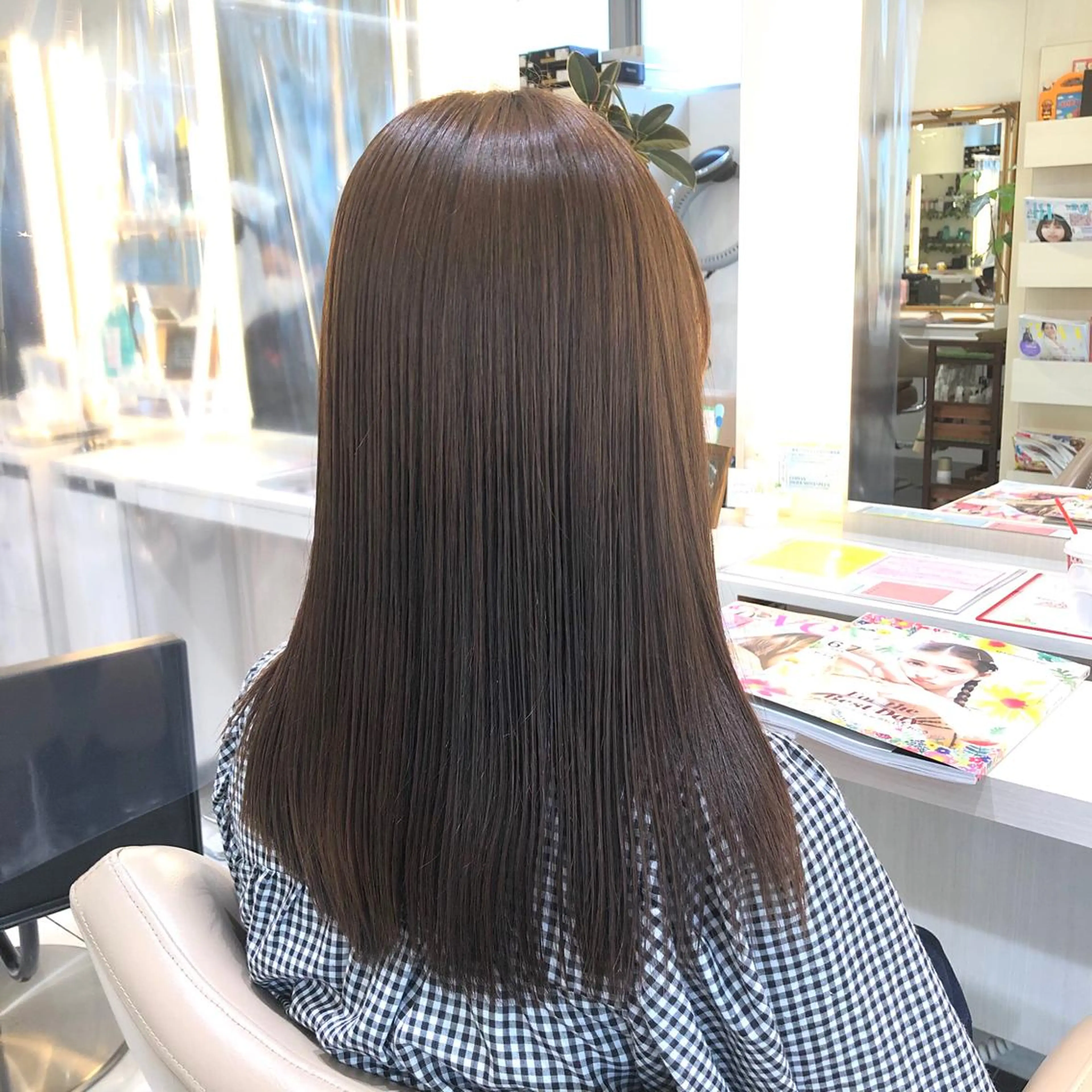 ロング パーマ 髪質改善 縮毛矯正 ストレートパーマ 安井　昴 💫ブリーチ縮毛矯正のヘアスタイル