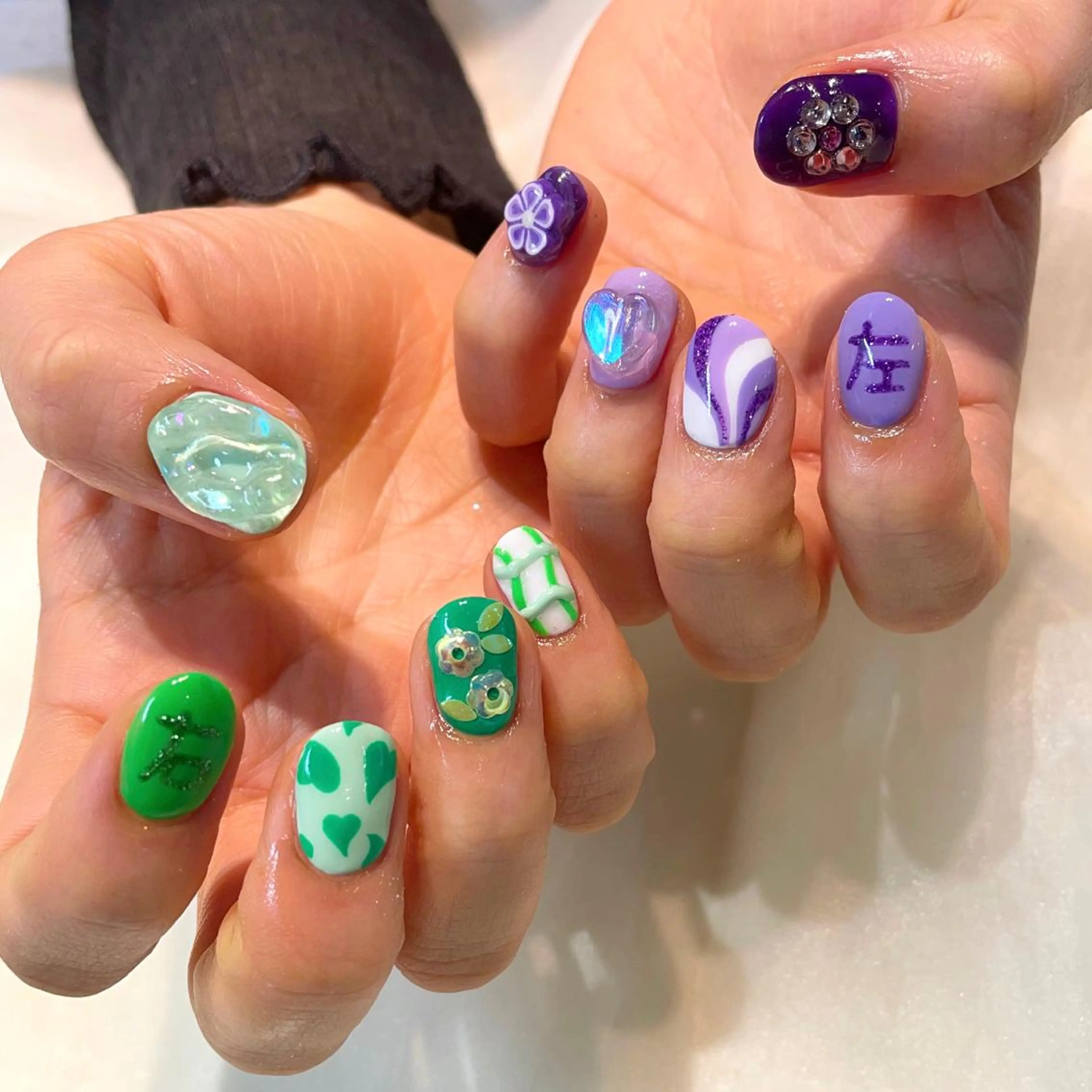 ネイル ハンドネイル 新井 ひなののネイルデザイン