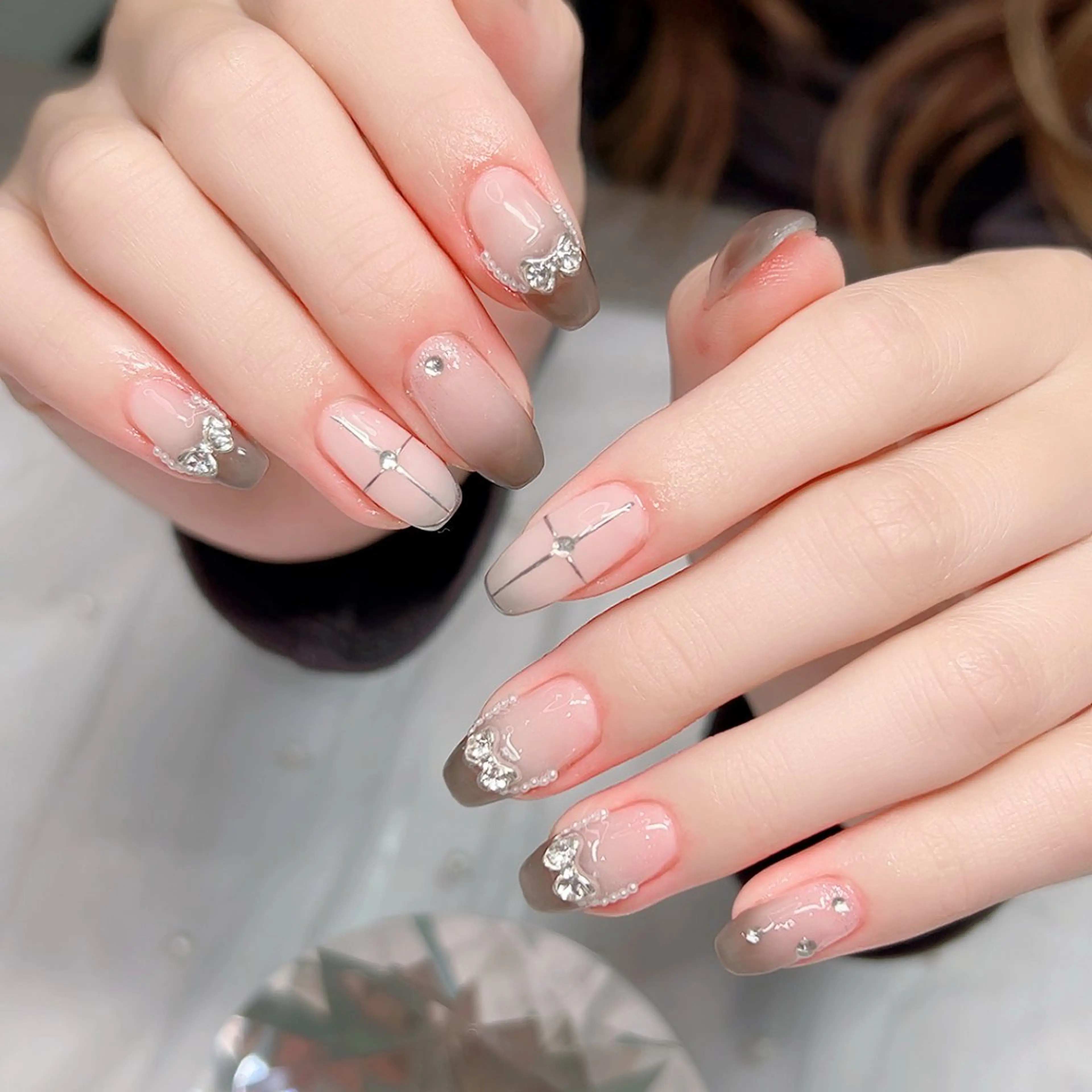 ネイル アートネイル フラワーネイル キラキラネイル ラメ(グリッター) マグネットネイル Cute Tips nailのネイルデザイン