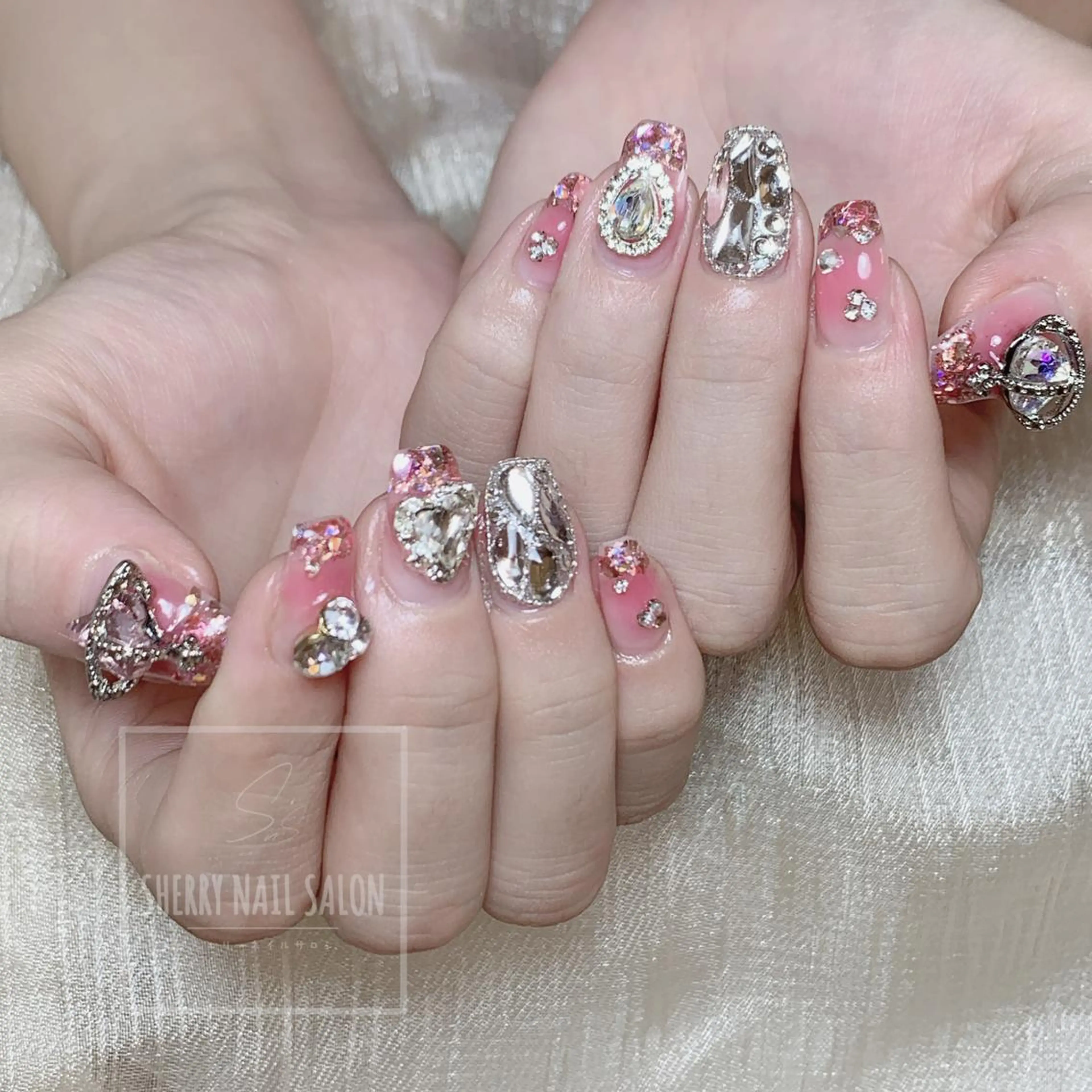 ネイル アートネイル チークネイル フレンチネイル ジェルネイル グラデーション 萌 自宅ネイルサロンのネイルデザイン