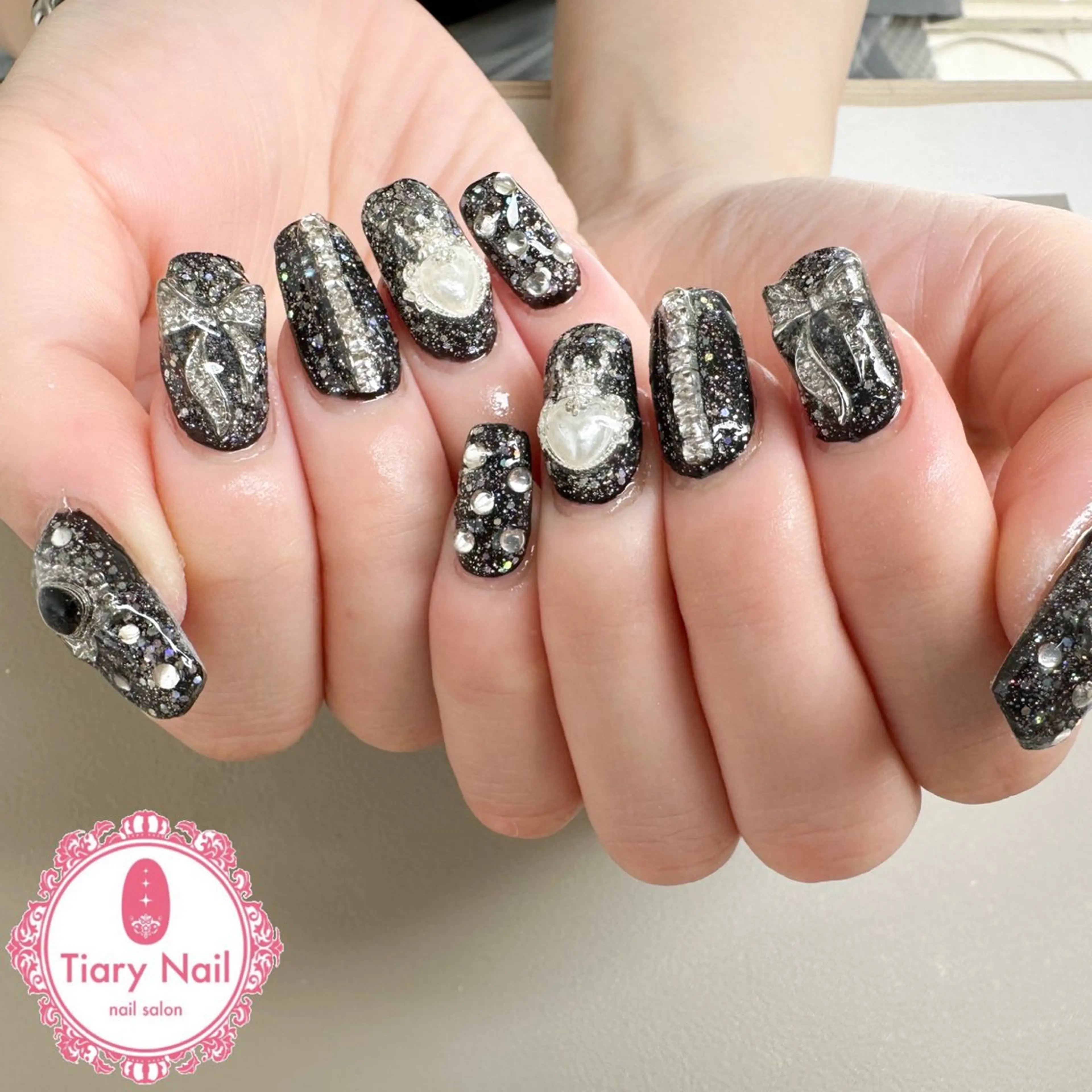 ネイル tiarynail K K🐼のネイルデザイン