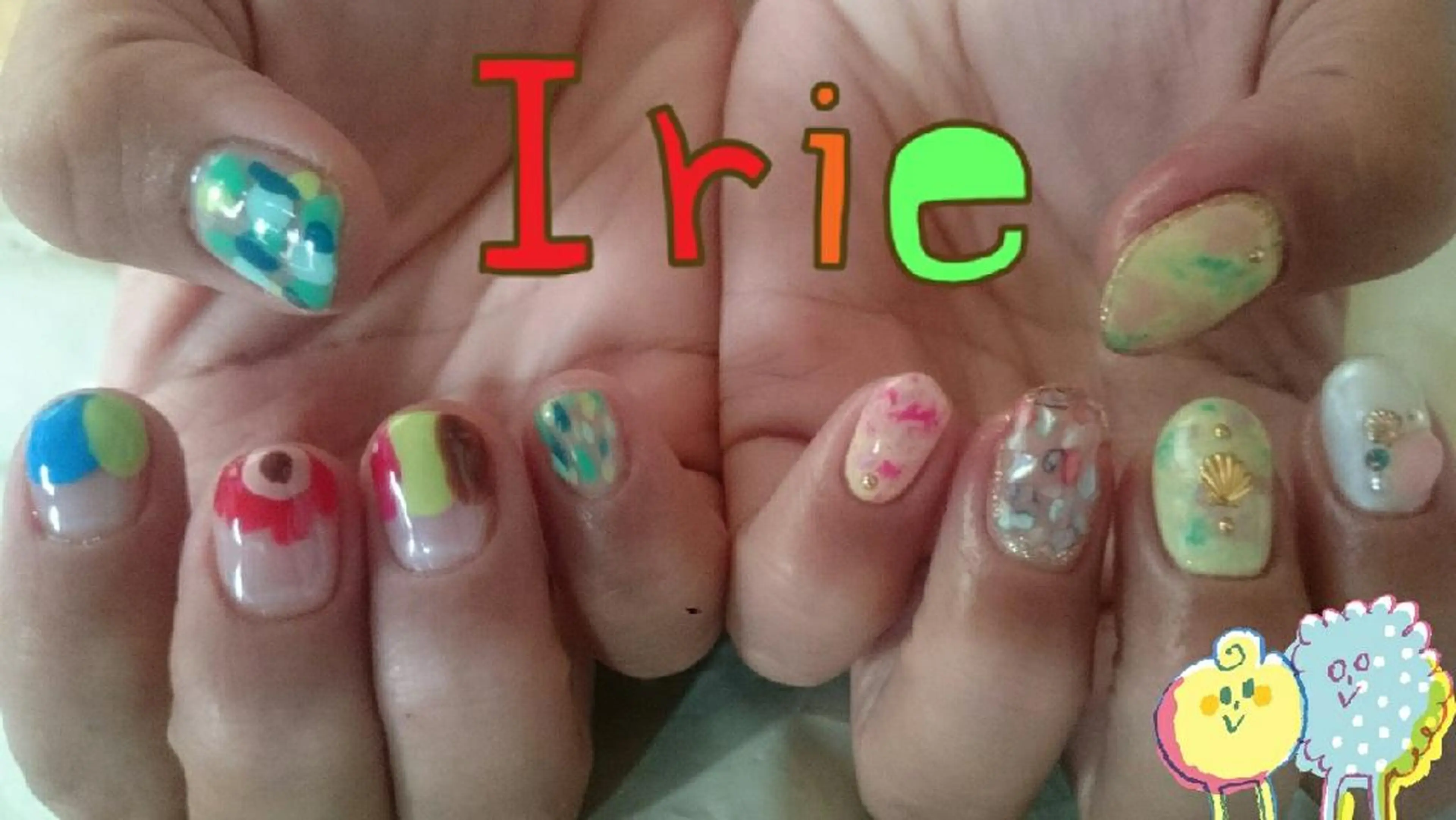 ネイル 與儀 知佳のネイルデザイン