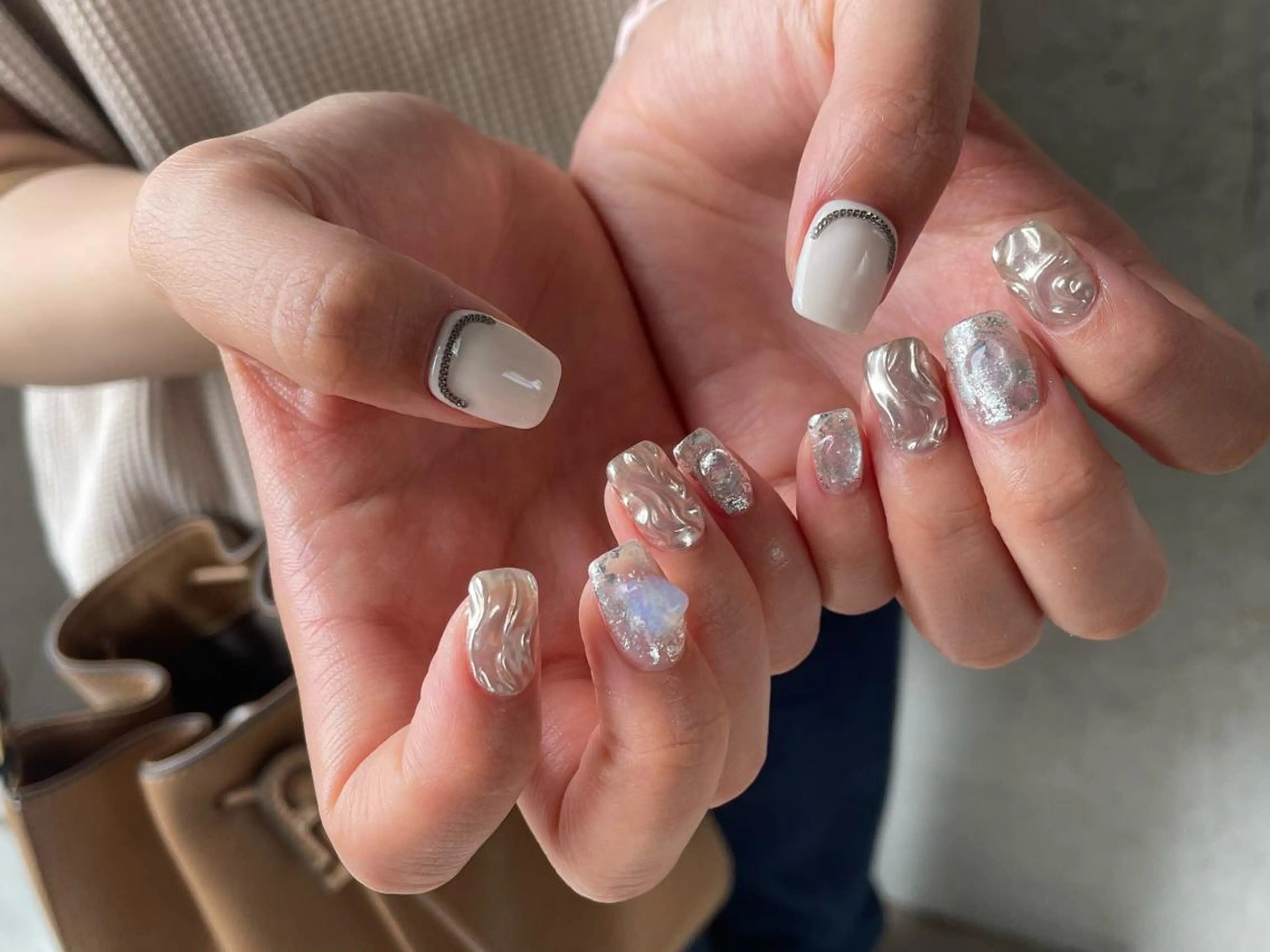 ネイル ミラーネイル ニュアンスネイル 冬ネイル クリスマス MARUNAIL Misakiのネイルデザイン