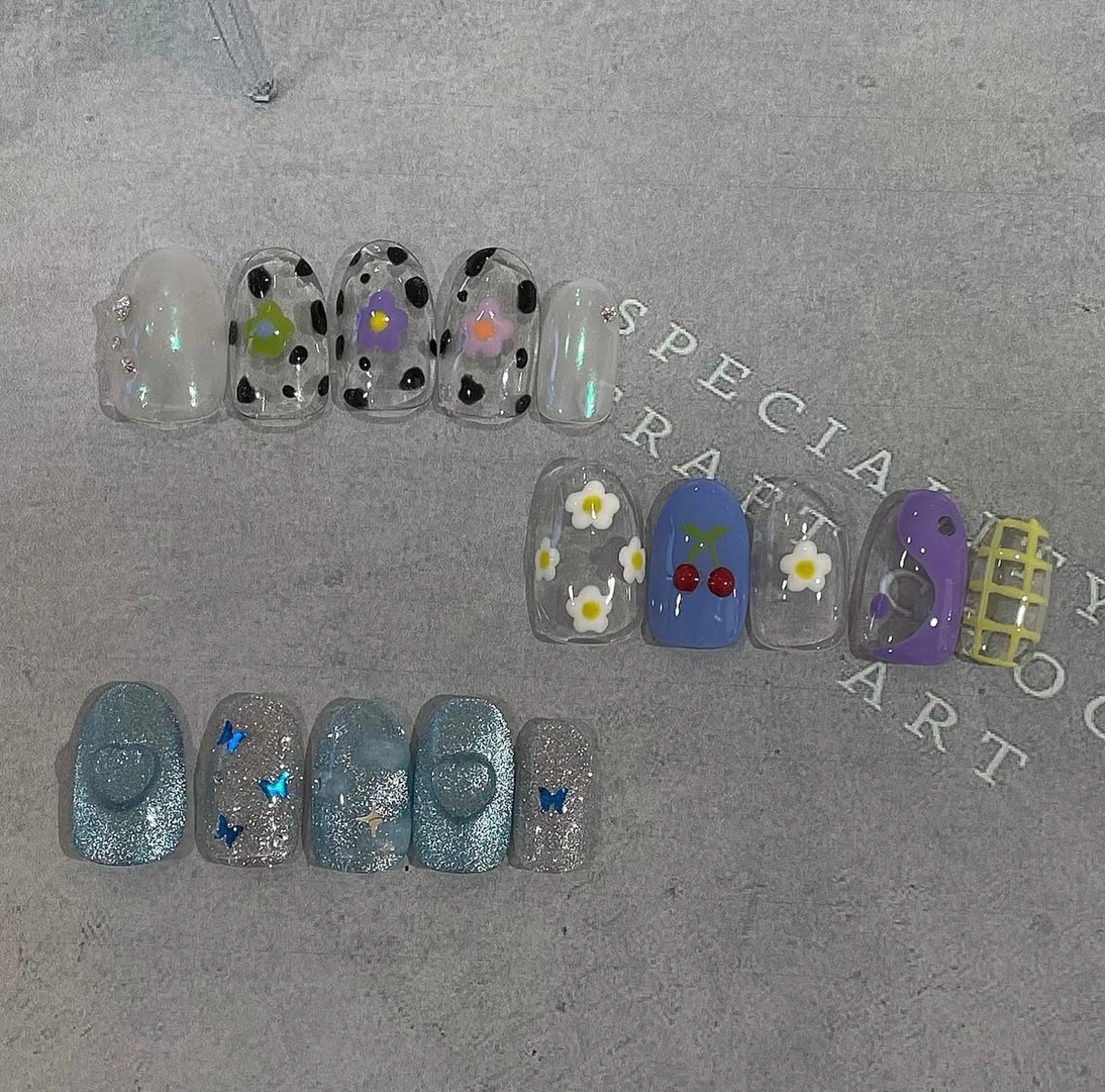 ネイル クリアネイル ガーリー nozomi 🌙のネイルデザイン