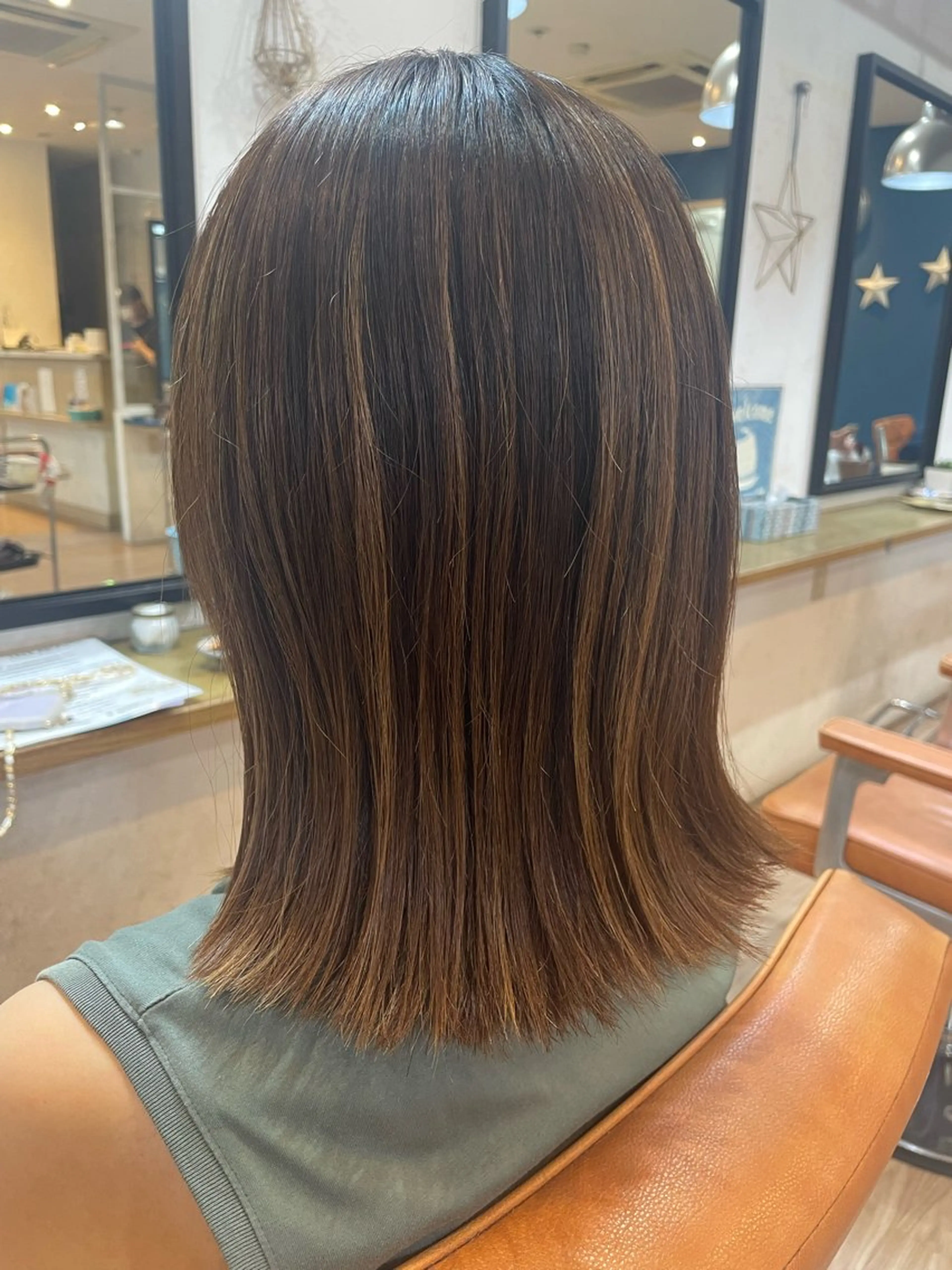 ミディアム すやま もえのヘアスタイル