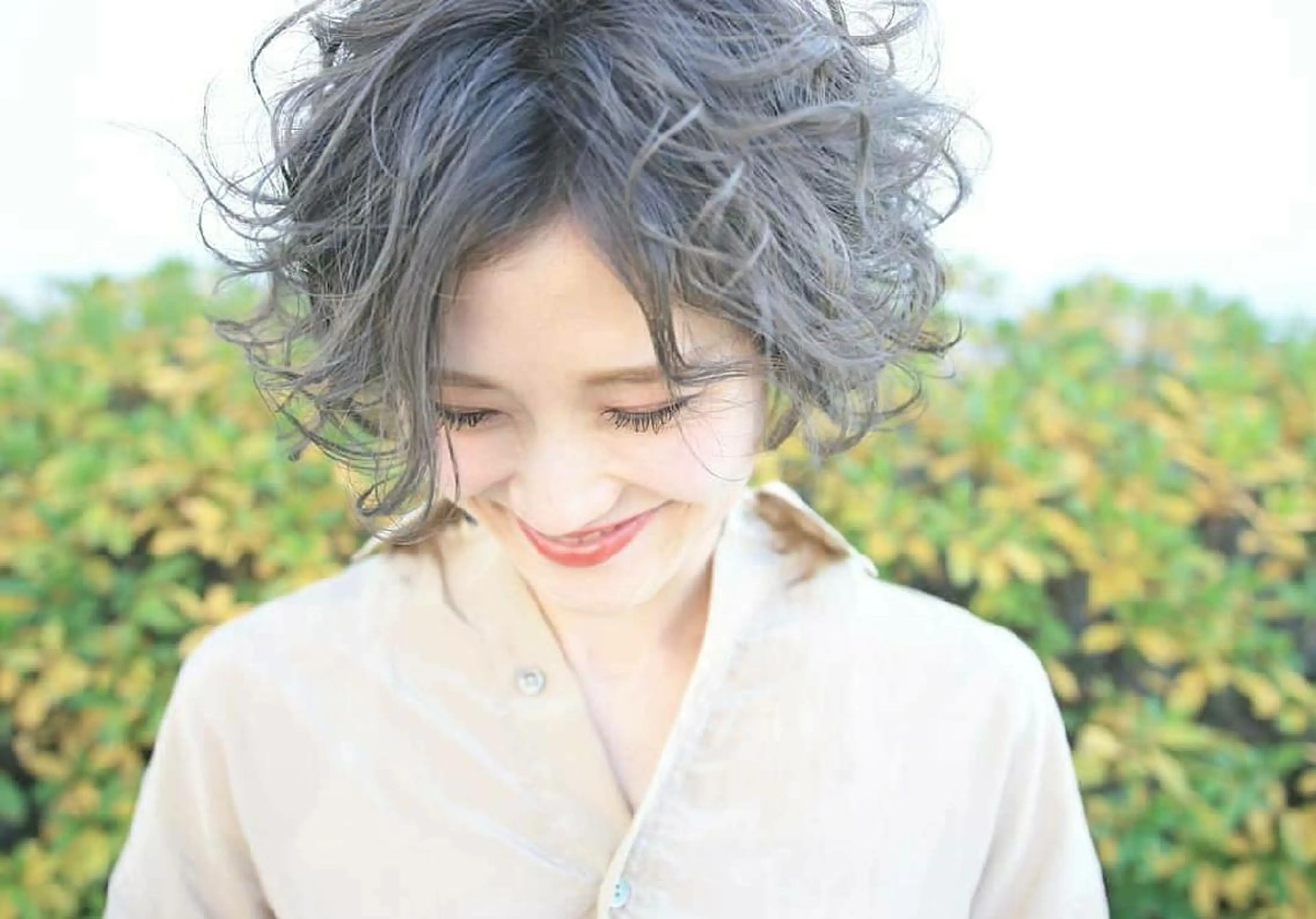 ショート カラー ブリーチ 新生活応援★半額/ 25歳以下　“内間”のヘアスタイル