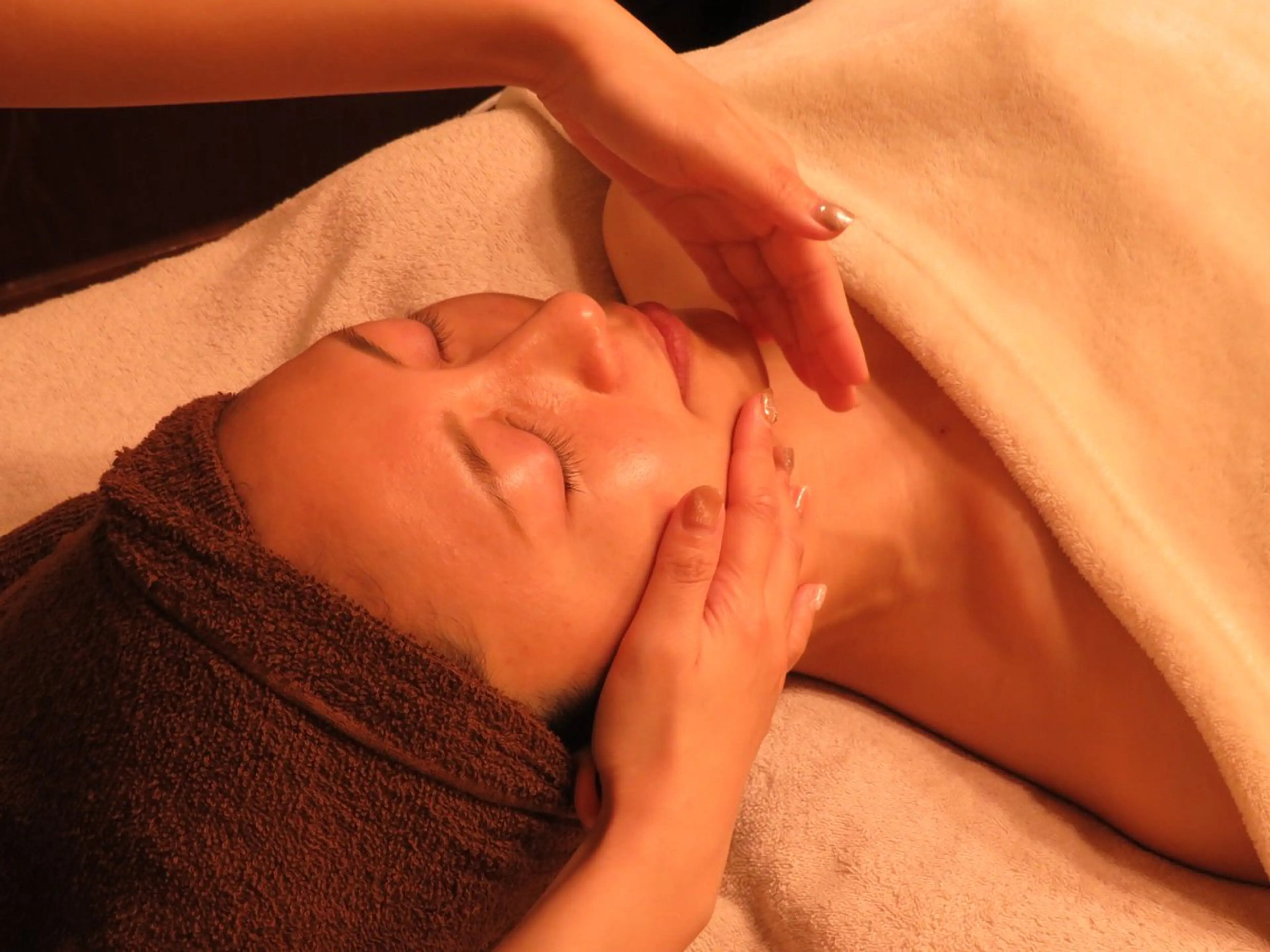 【新規】くすみ・ざらつきリセット　透明感フェイシャル60の写真