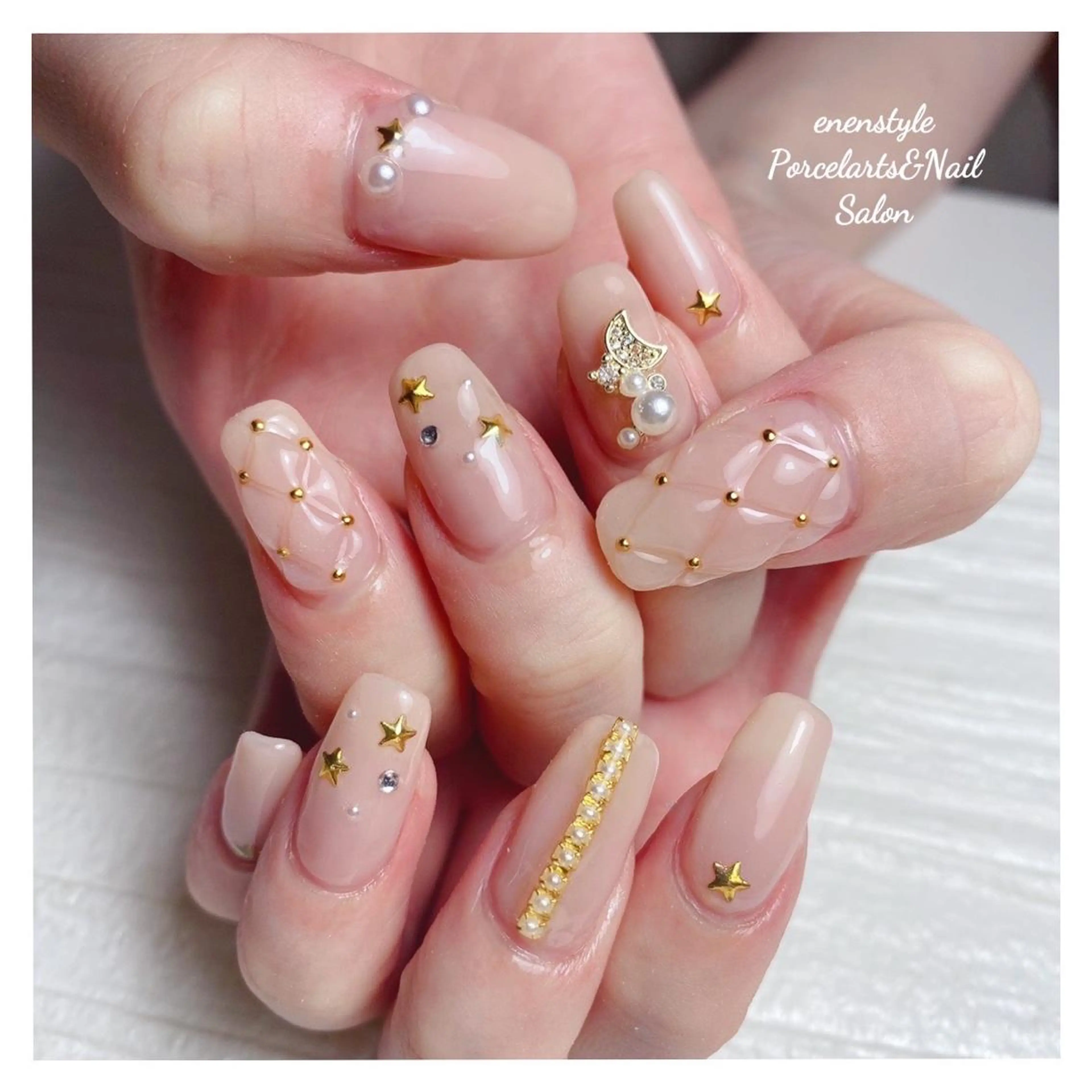 ミディアム ネイル 👑enen style👑のネイルデザイン