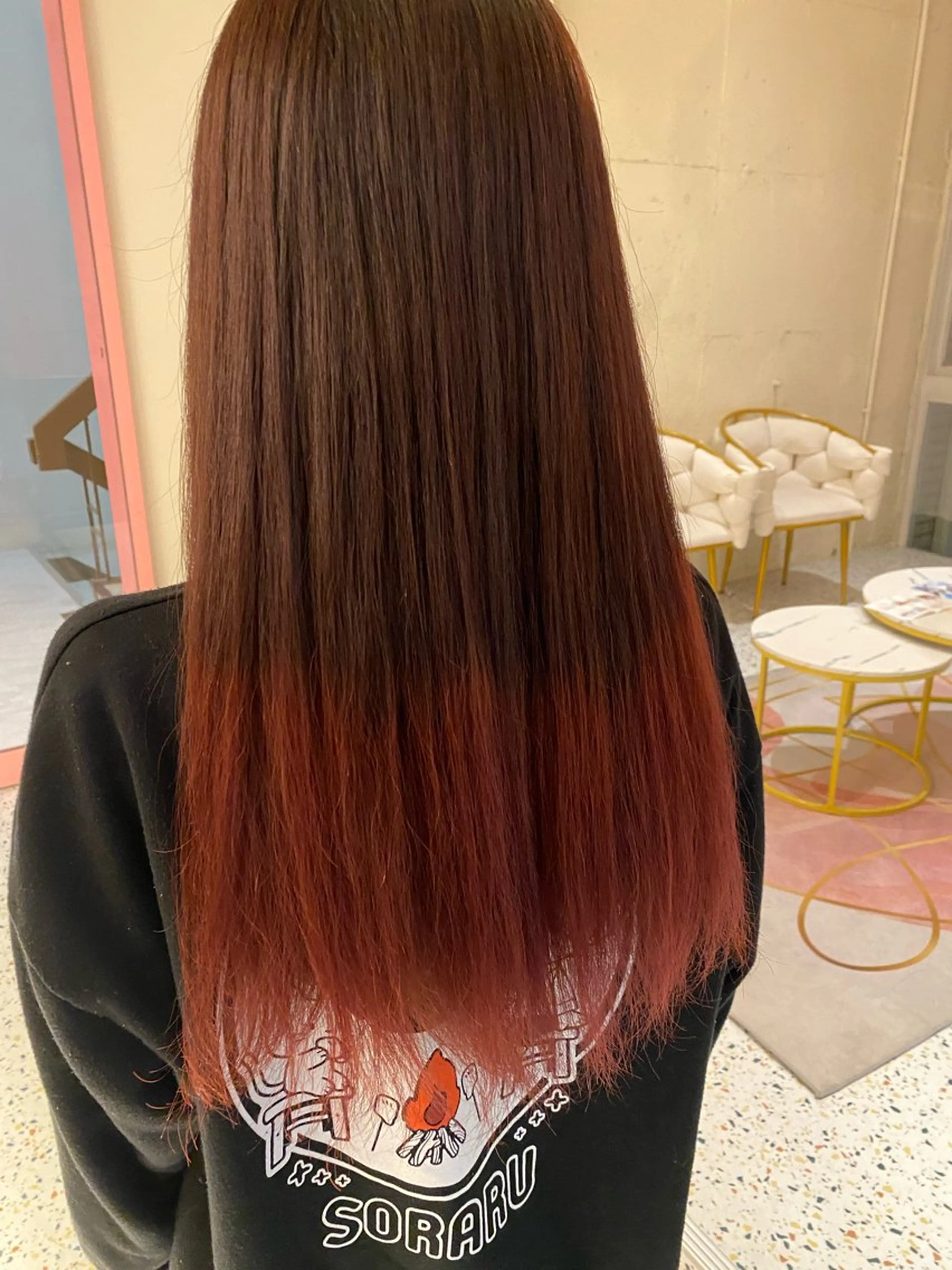 ロング 井出 くるみのヘアスタイル