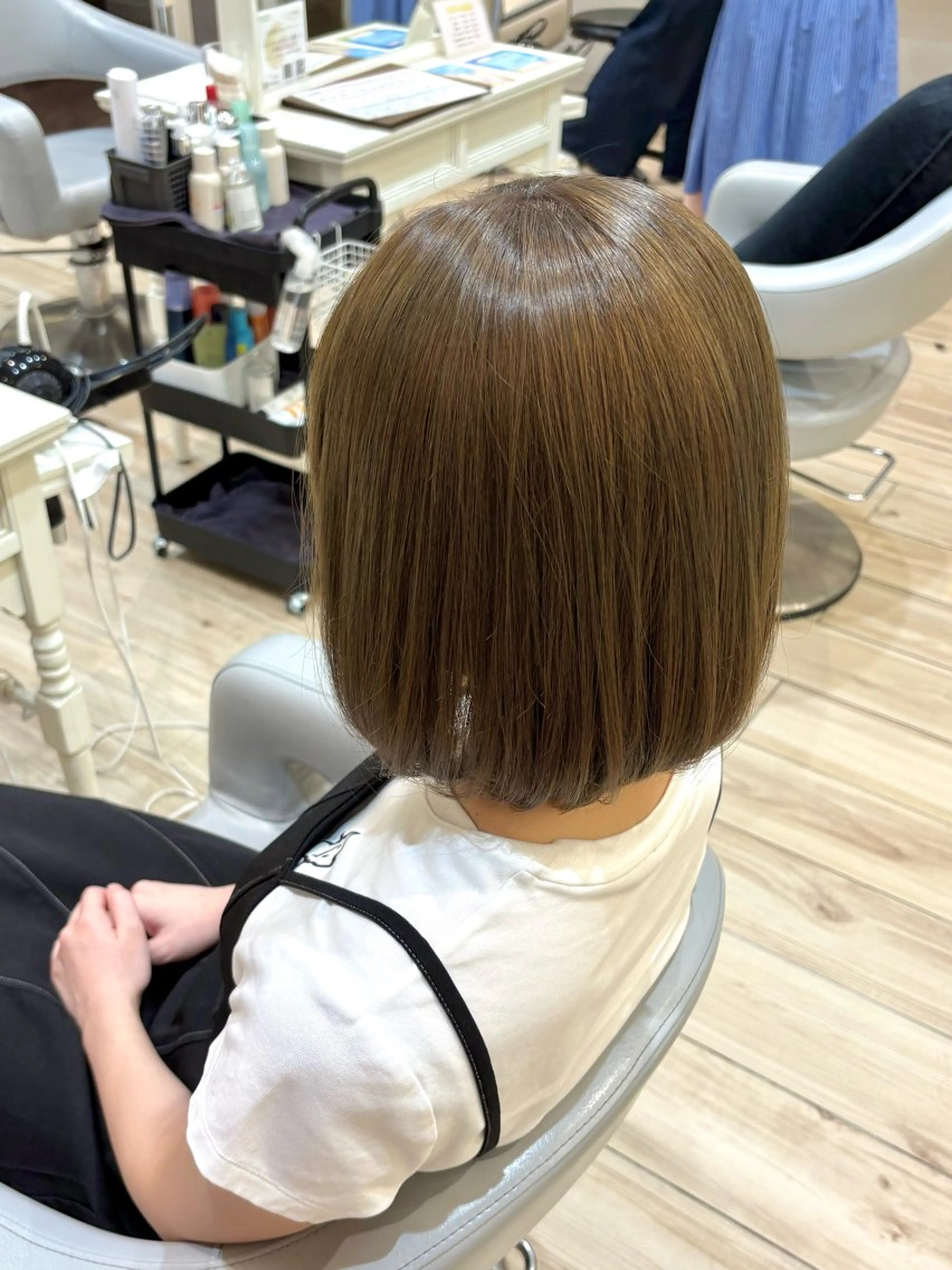 ミディアム カラー ベージュカラー オリーブベージュ ボブ カット ヘアカラー ✧HINA✧ 韓国風/レイヤーのヘアスタイル