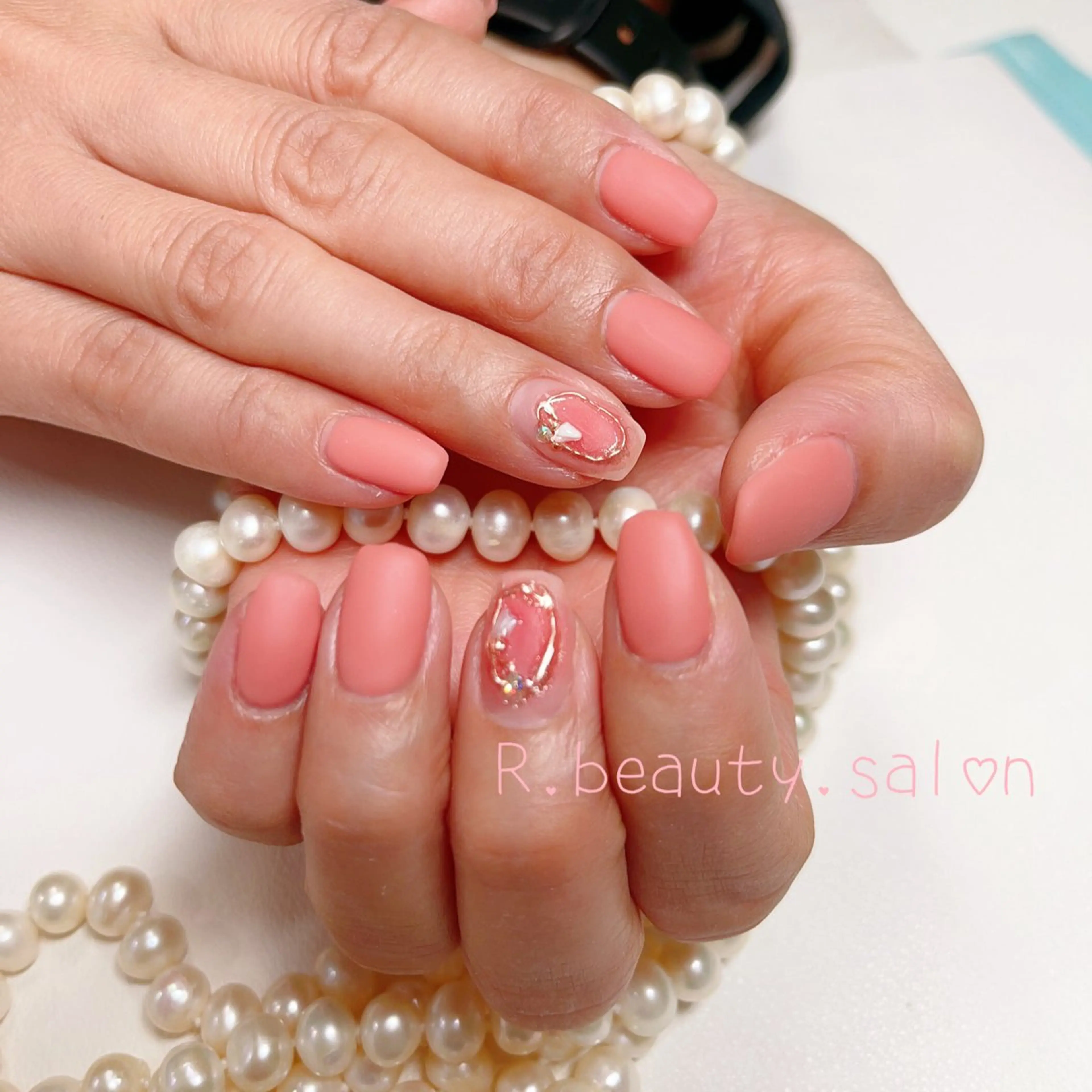 ネイル シンプルネイル R.beauty サロンのネイルデザイン