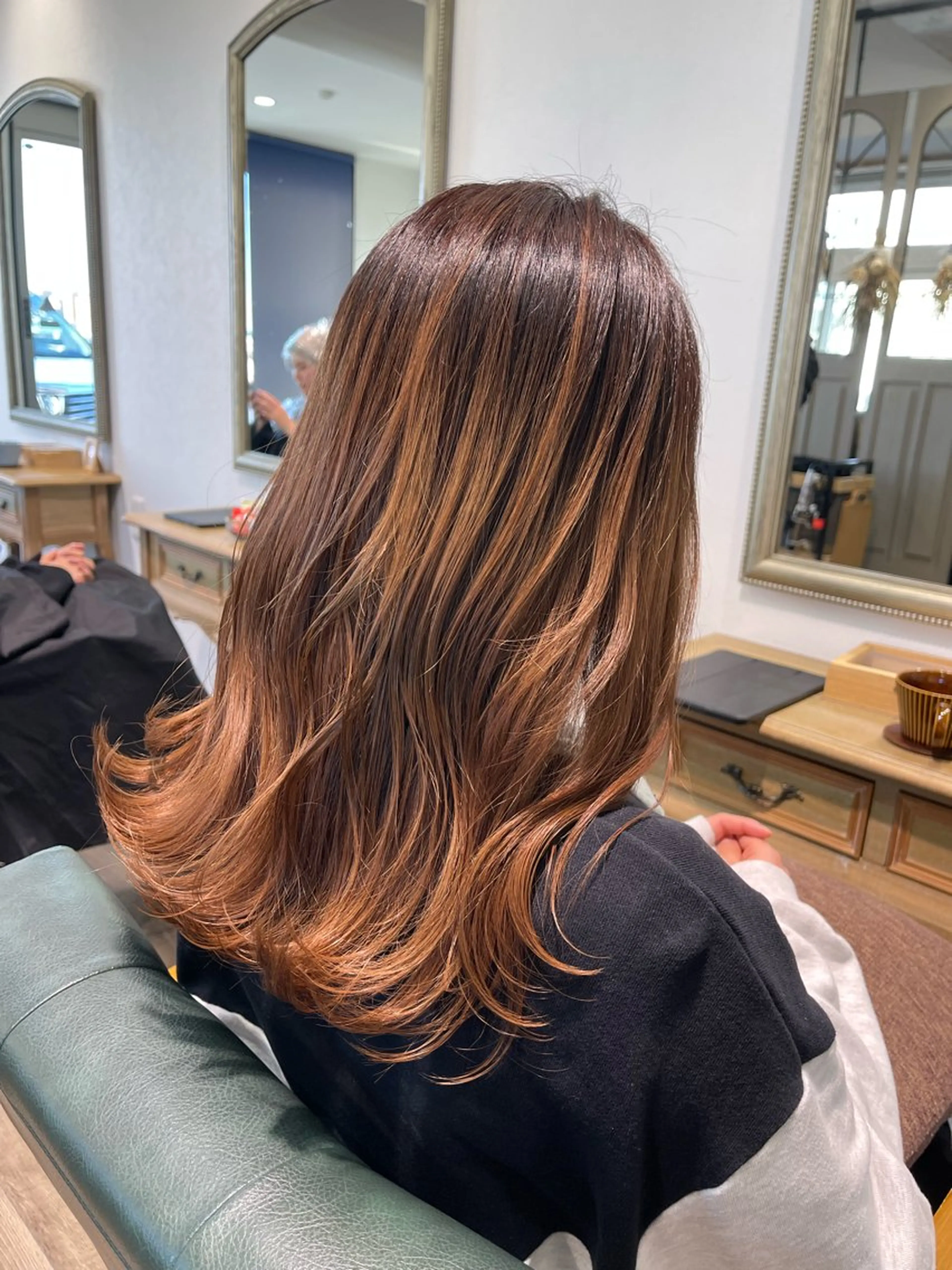 ロング カラー カット ヘアカラー Felice Erikaのヘアスタイル