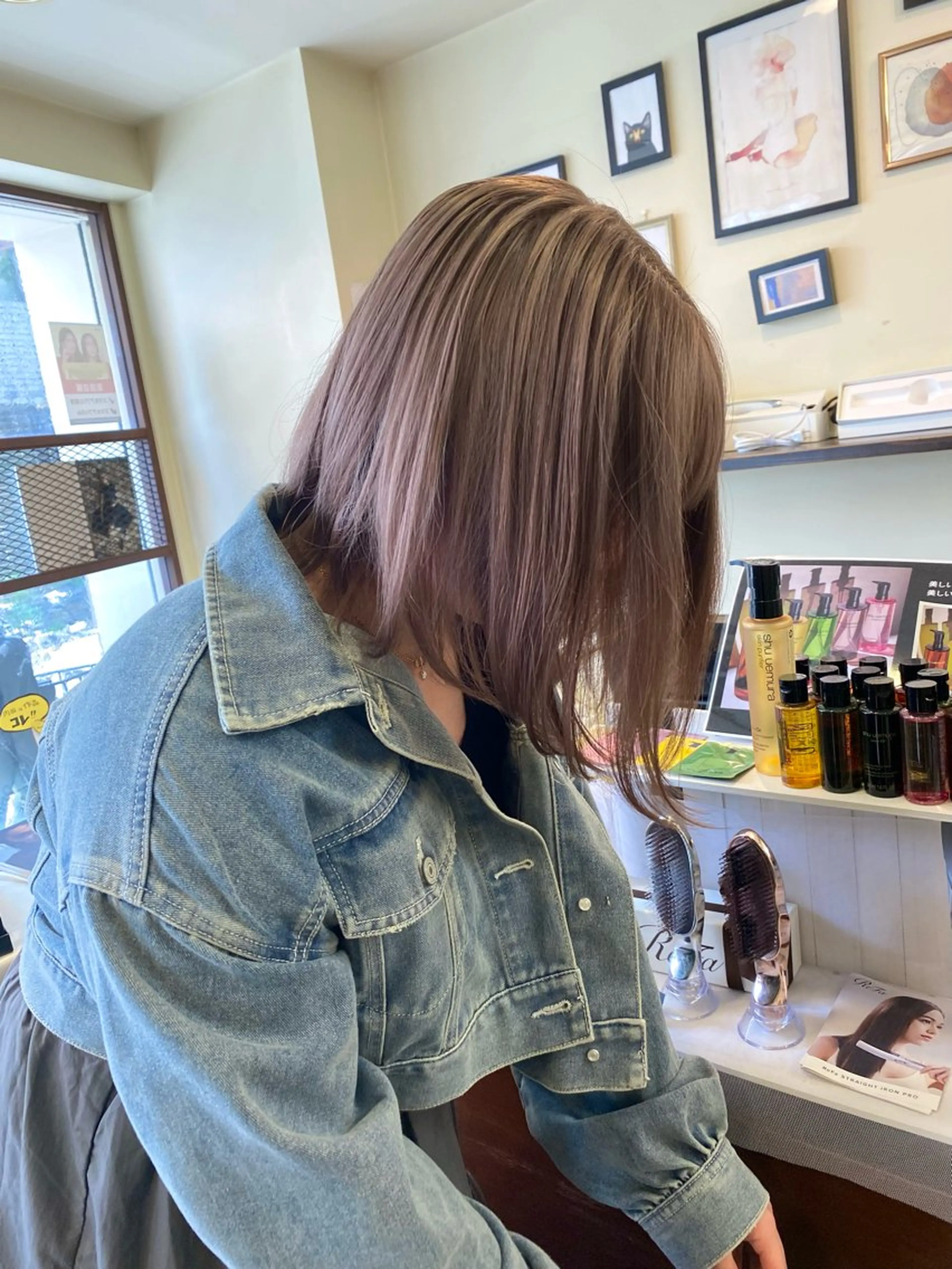 ミディアム カラー ブリーチ グレージュ ウチダ ユウヤのヘアスタイル