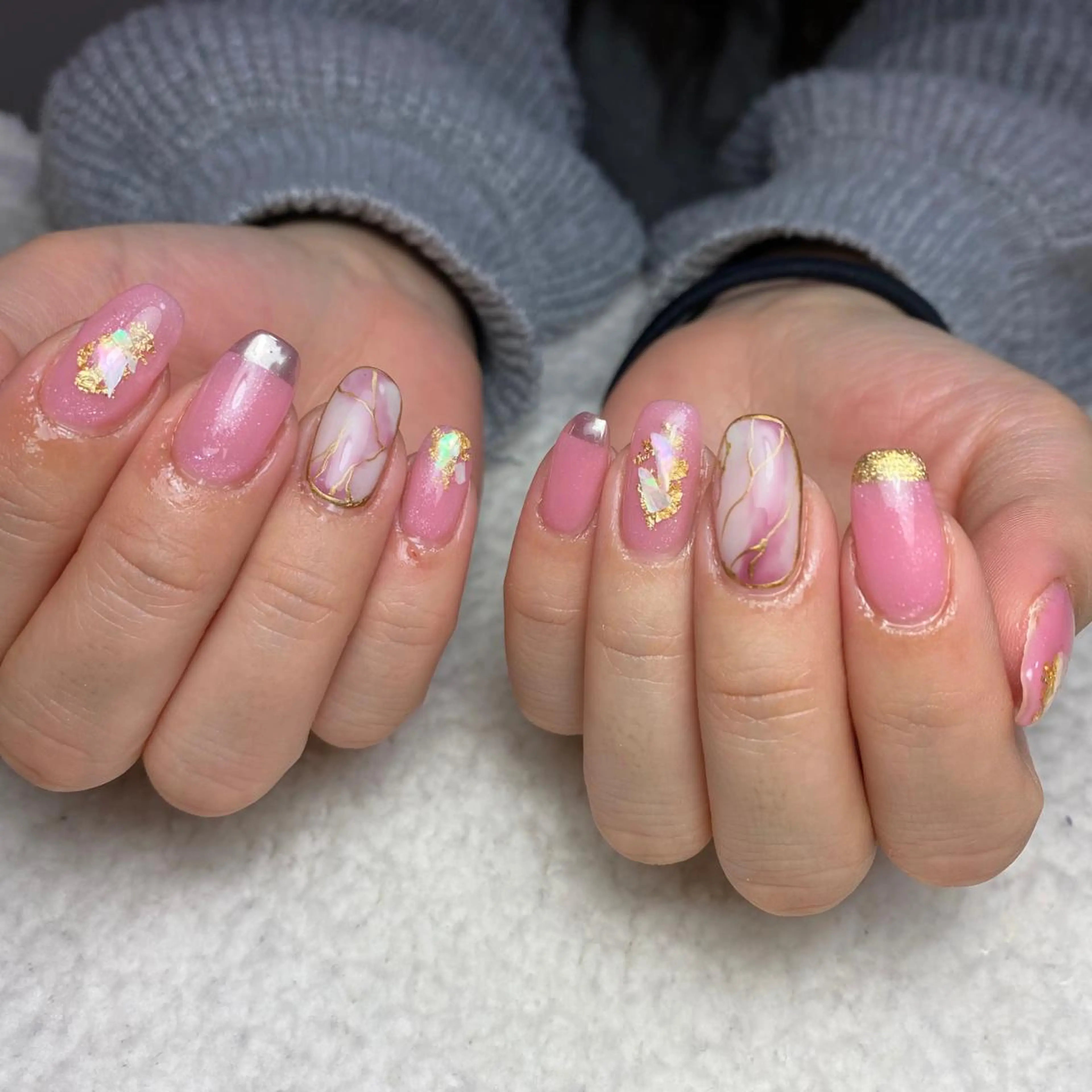 ネイル ミラーネイル ピンク 春ネイル ハンドネイル COCO+所属・COCO +のエステ・リラクイメージ