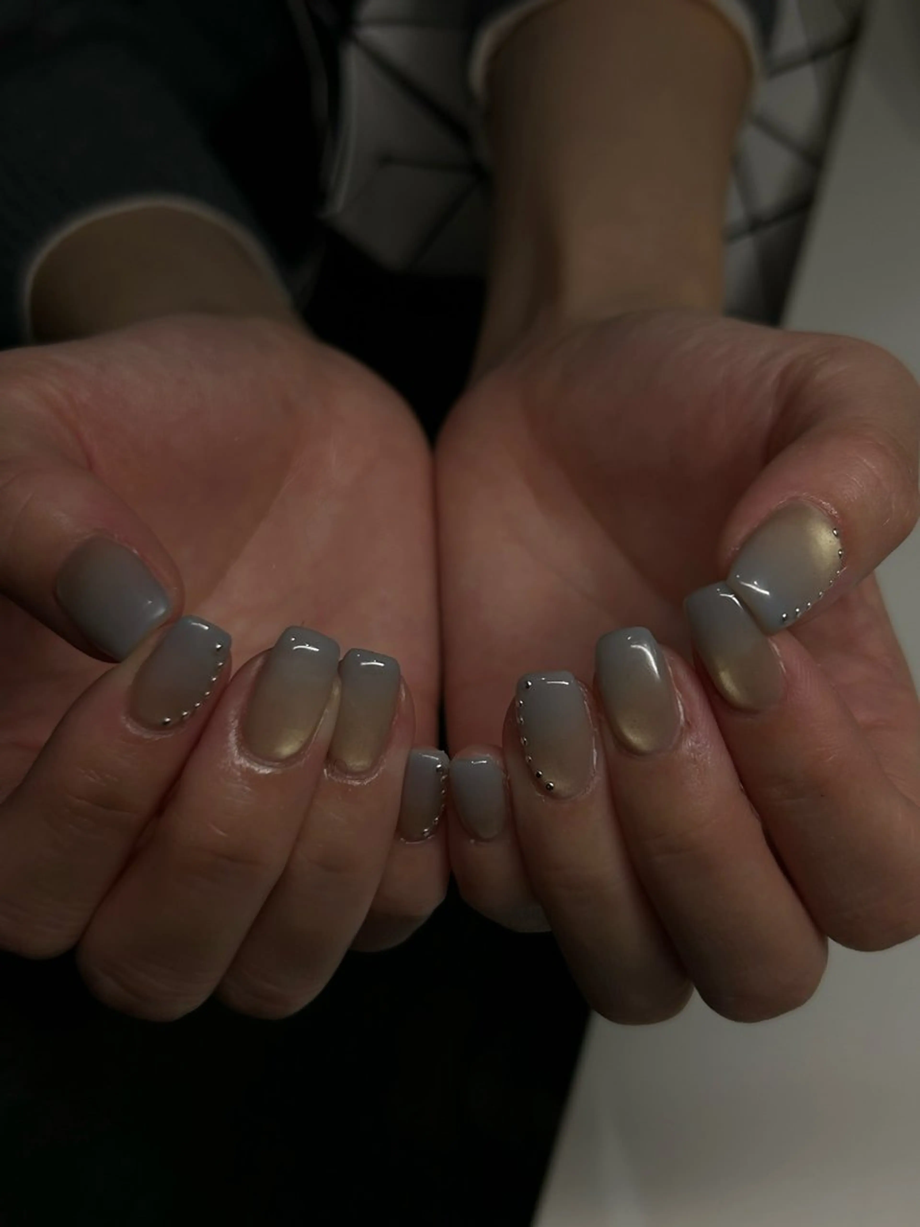 ネイル マグネットネイル ニュアンスネイル オフィスネイル シンプルネイル sakae yurinaのネイルデザイン