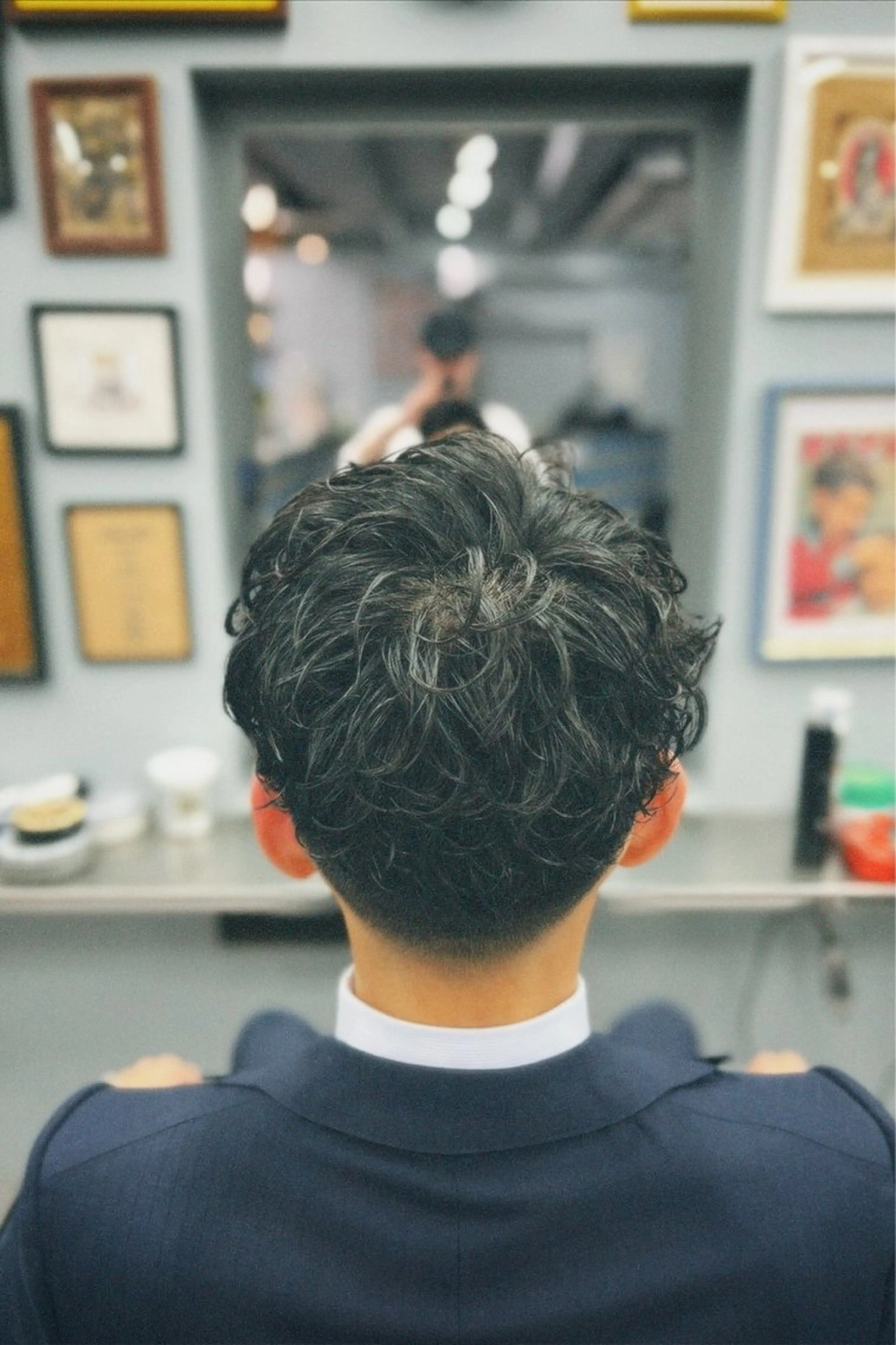 ショート パーマ メンズ センターパート フェードカット マッシュ メンズパーマ メンズツイストパーマ icon Blue所属・池袋メンズパーマ フェード純平のヘアスタイル