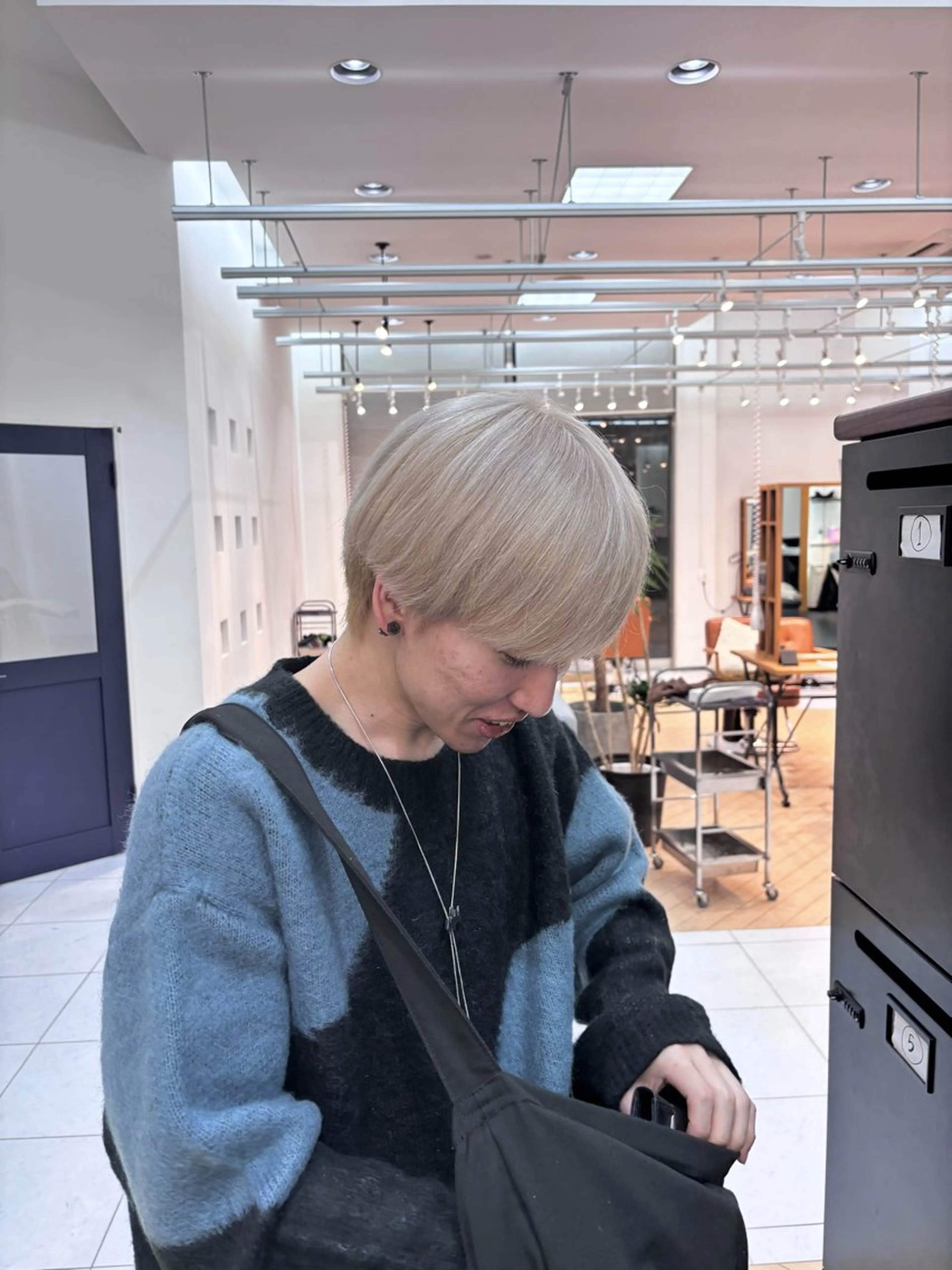 カラー メンズ ヘアカラー 楢本 莉子のヘアスタイル