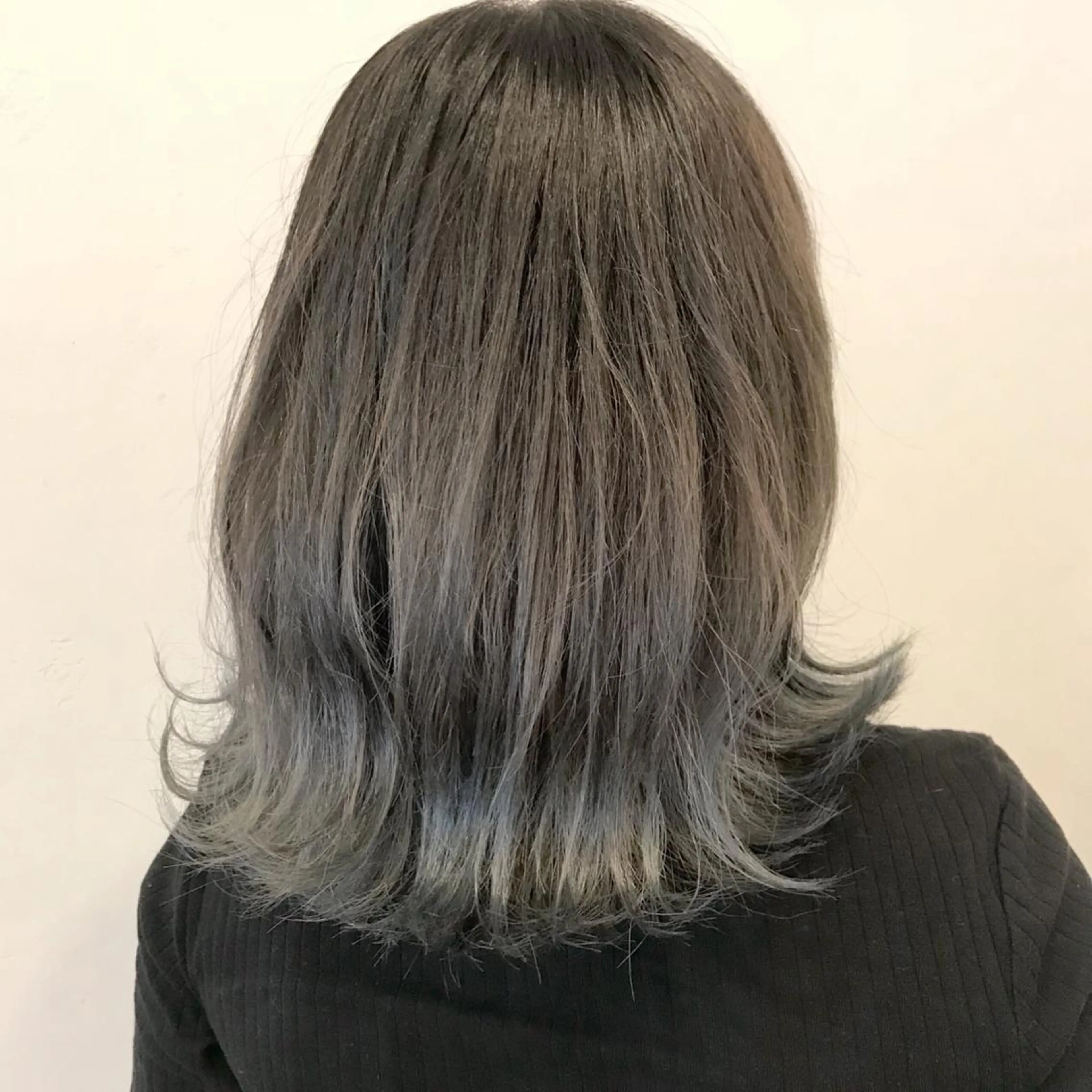 ミディアム カラー メンズ限定クーポン シェアサロン博多のヘアスタイル