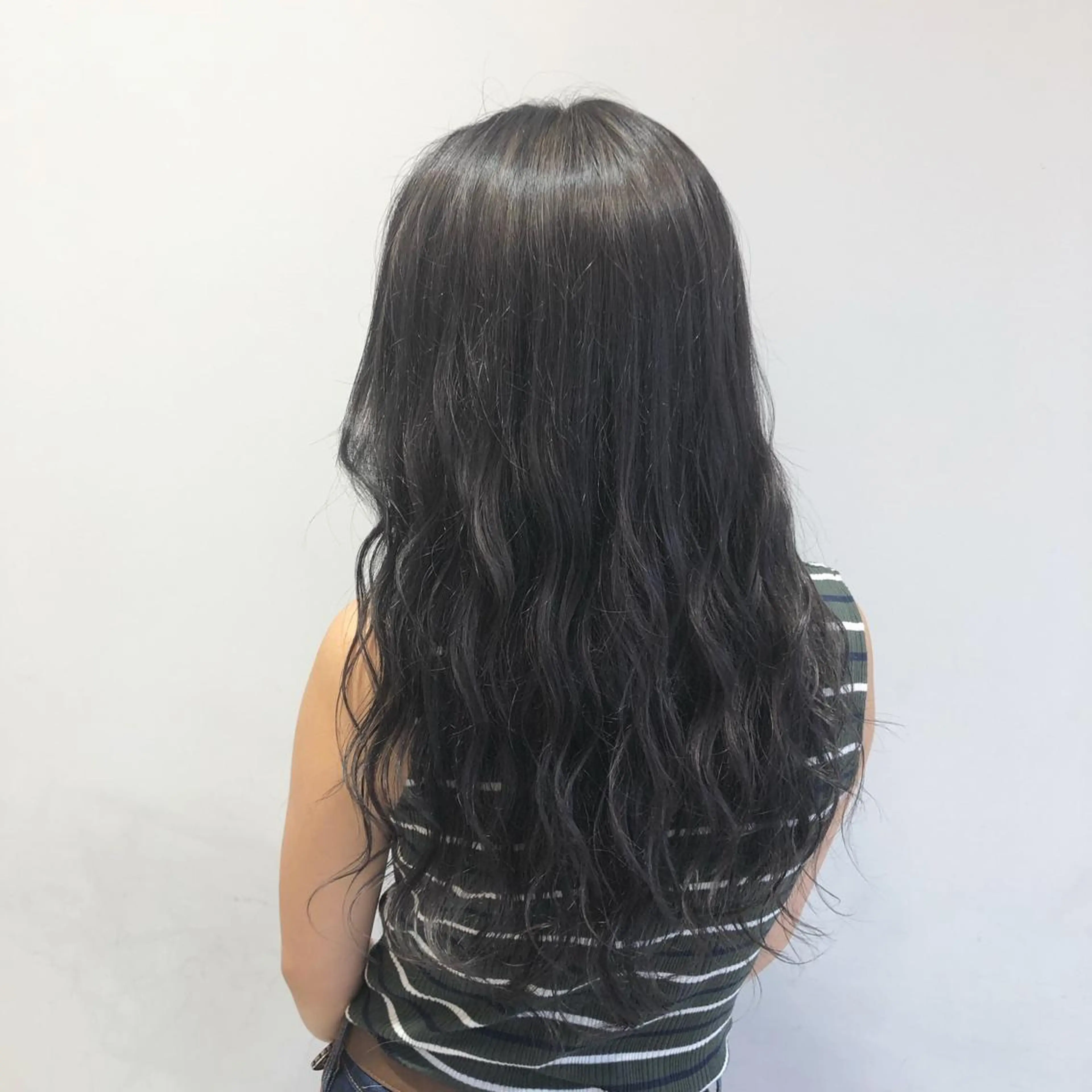 ロング 岩瀬 翔太のヘアスタイル