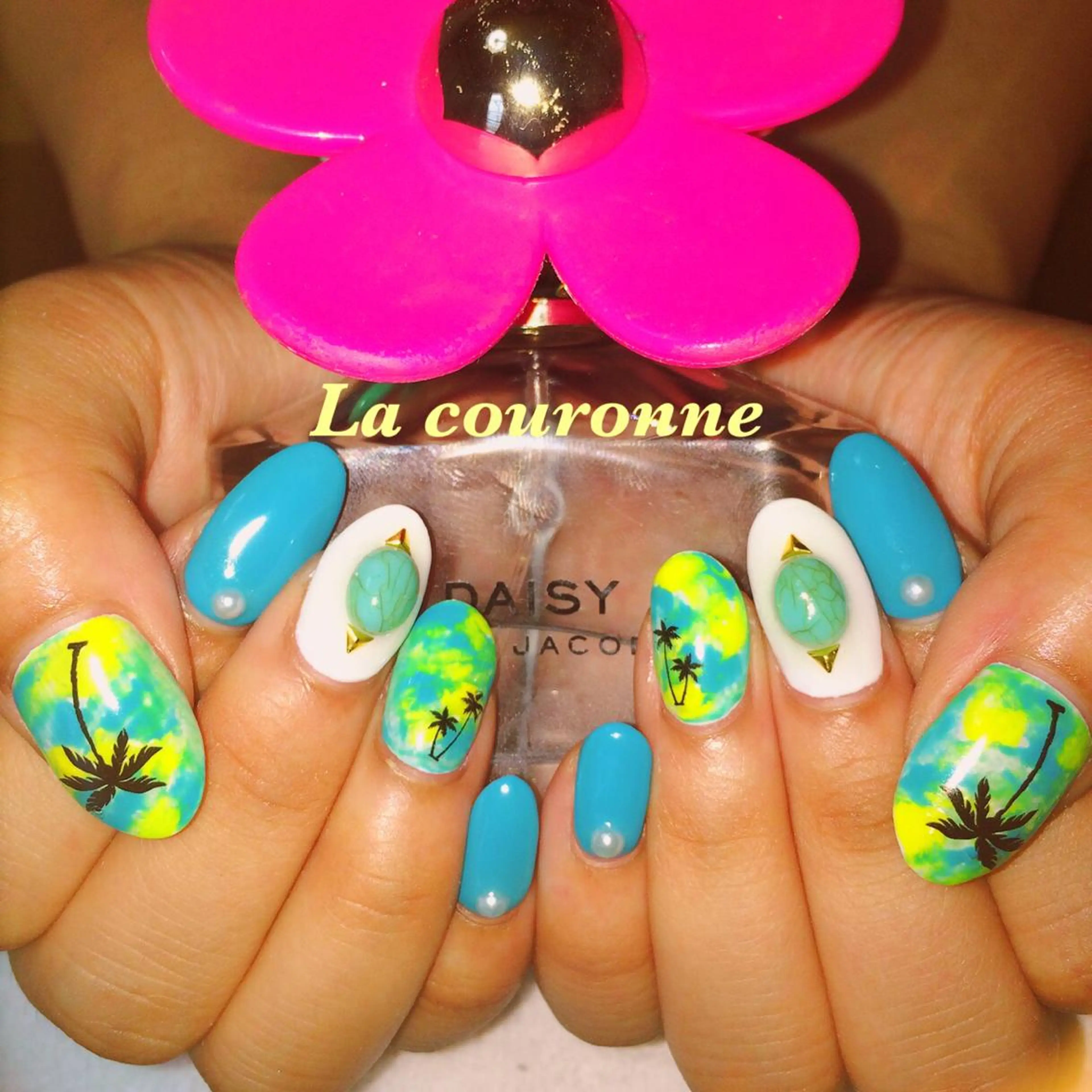 ネイル Lacouronne NATSUMIのネイルデザイン