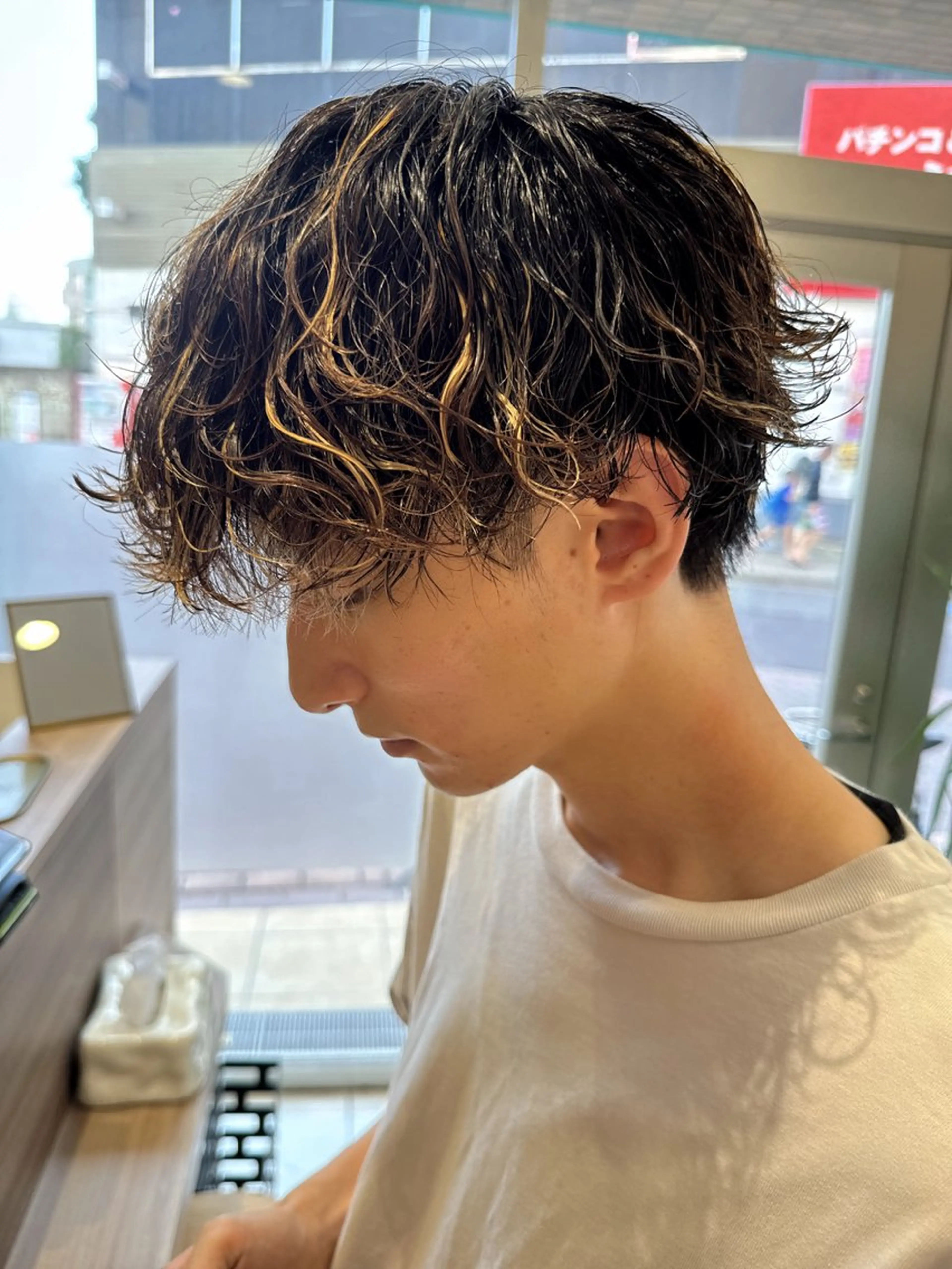 ショート パーマ メンズ メンズハイライト マッシュ メンズパーマ ハイライト カット ヘアカラー パーマ トリートメント メンズパーマ特化/ メッシュ/薫/店長のヘアスタイル