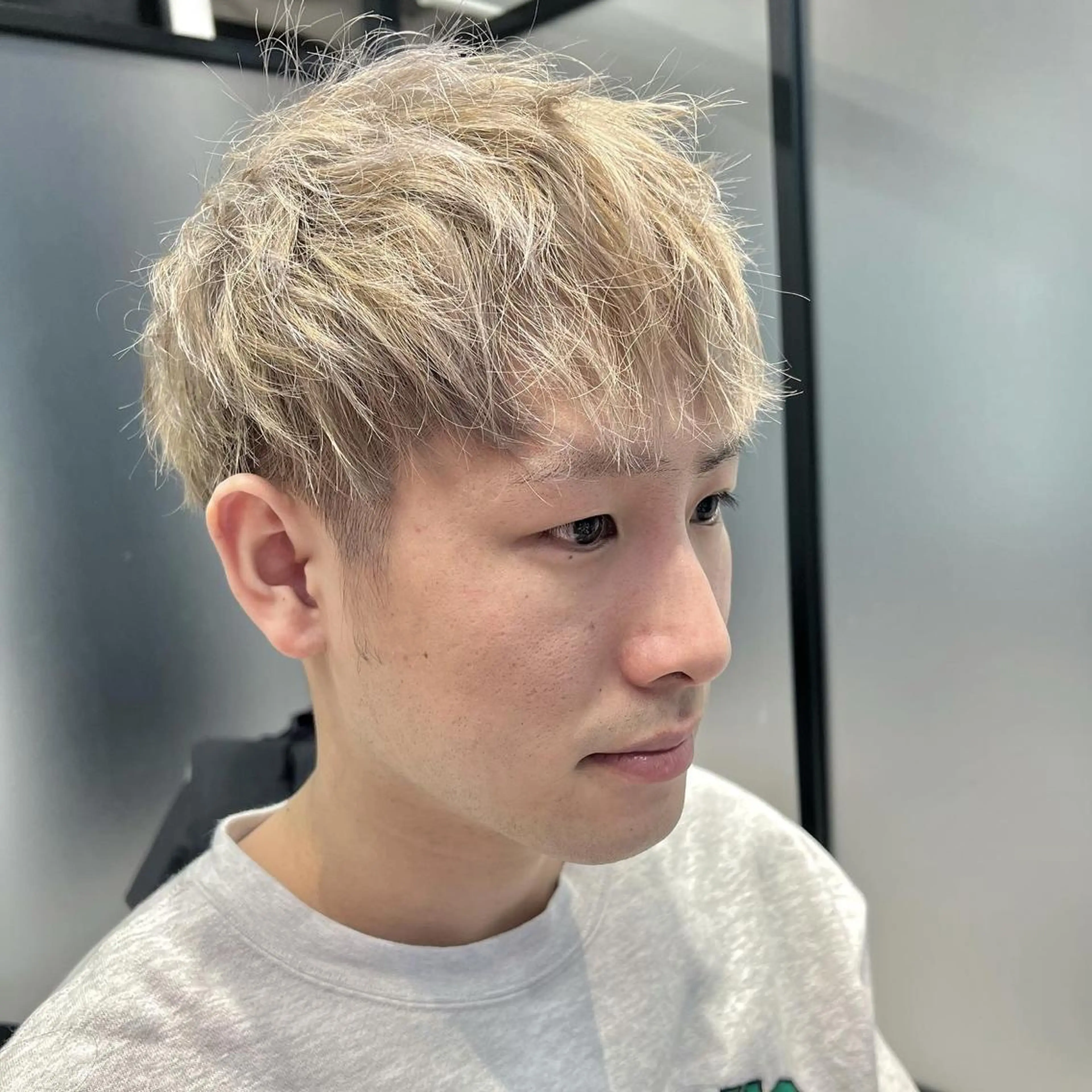 ショート メンズ メンズハイトーン カット ヘアカラー 宮永 智香のヘアスタイル