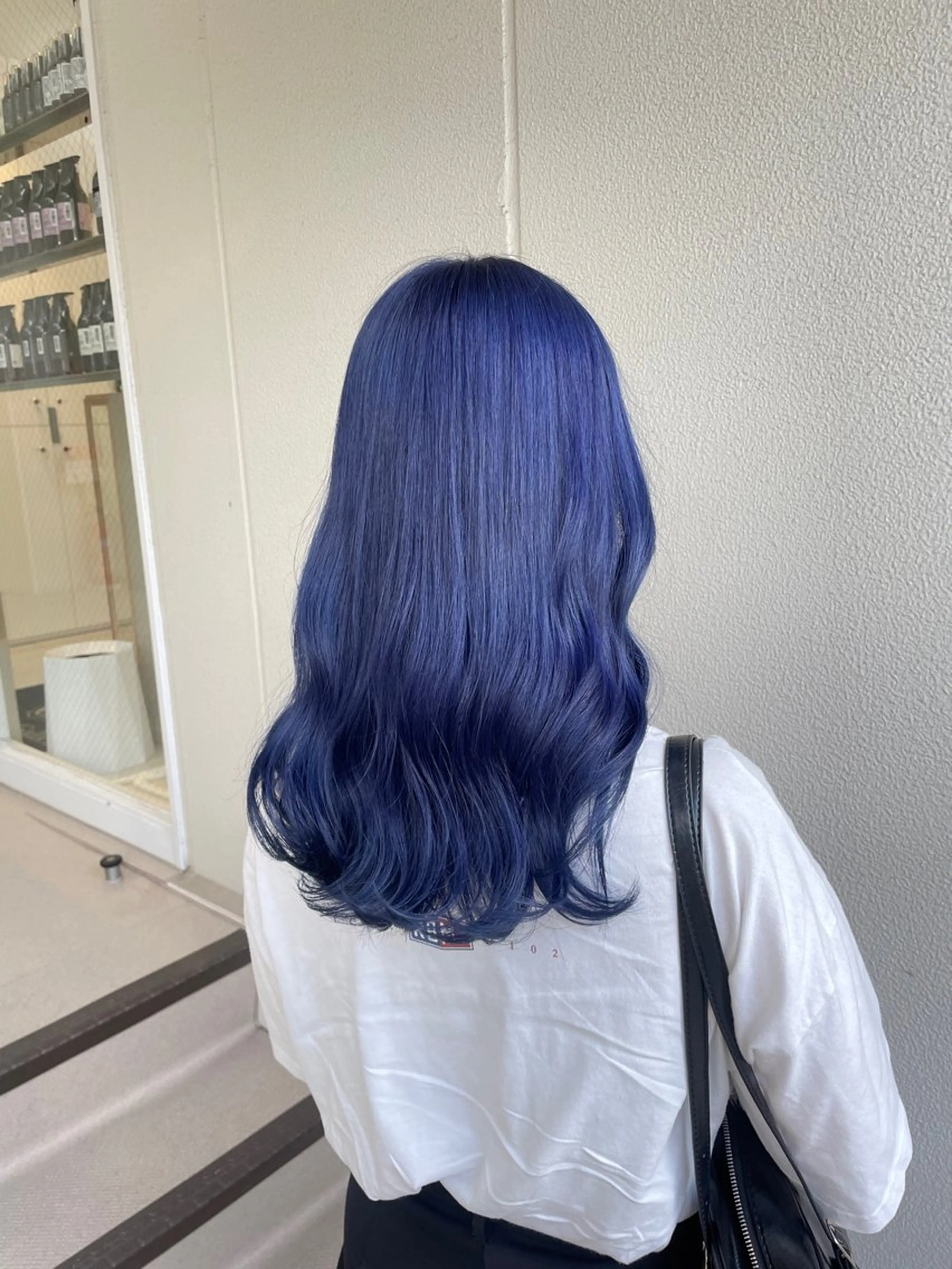 ロング カラー ヘアアレンジ ブルーカラー ネイビーカラー ヘアカラー トリートメント ヘッドスパ ヘアセット 艶髪✨寒色カラー✨ 翁長孝輔のヘアスタイル
