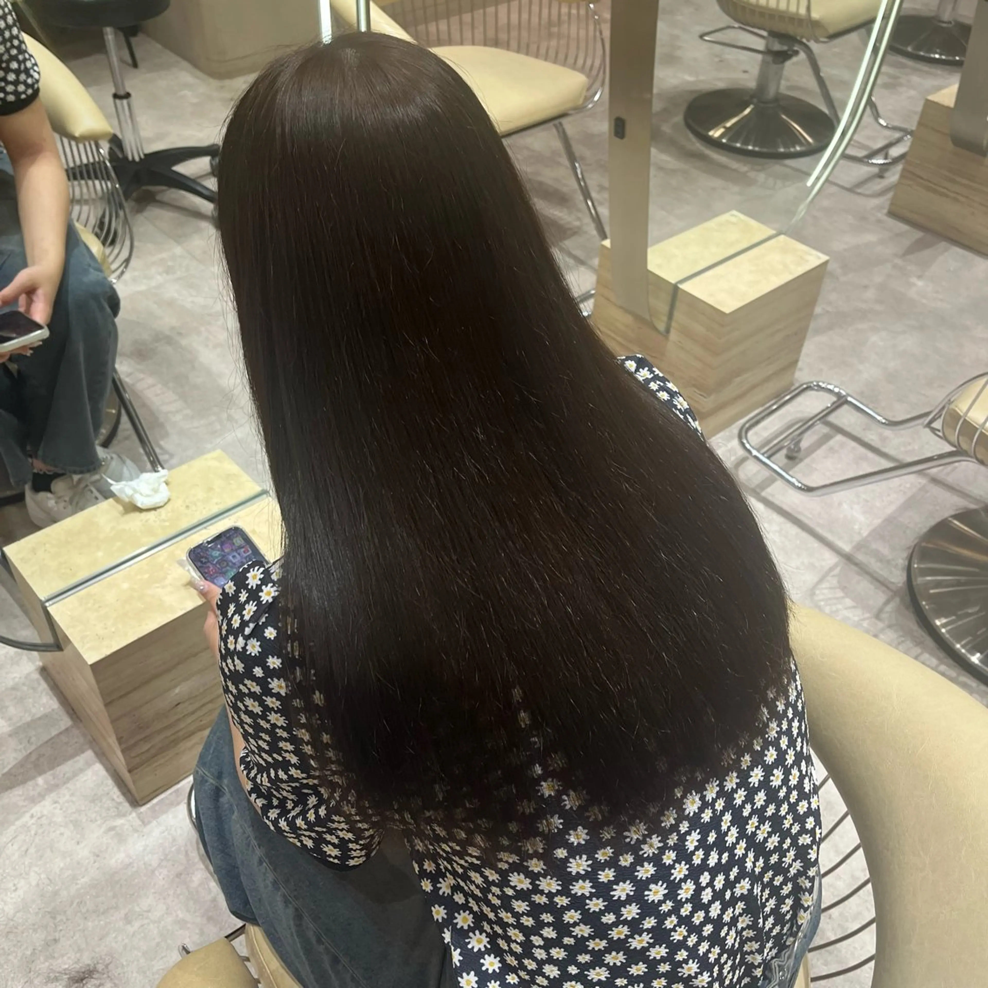 ロング ヘアカラー 顔周りカット/ 透明感カラー/ユナのヘアスタイル