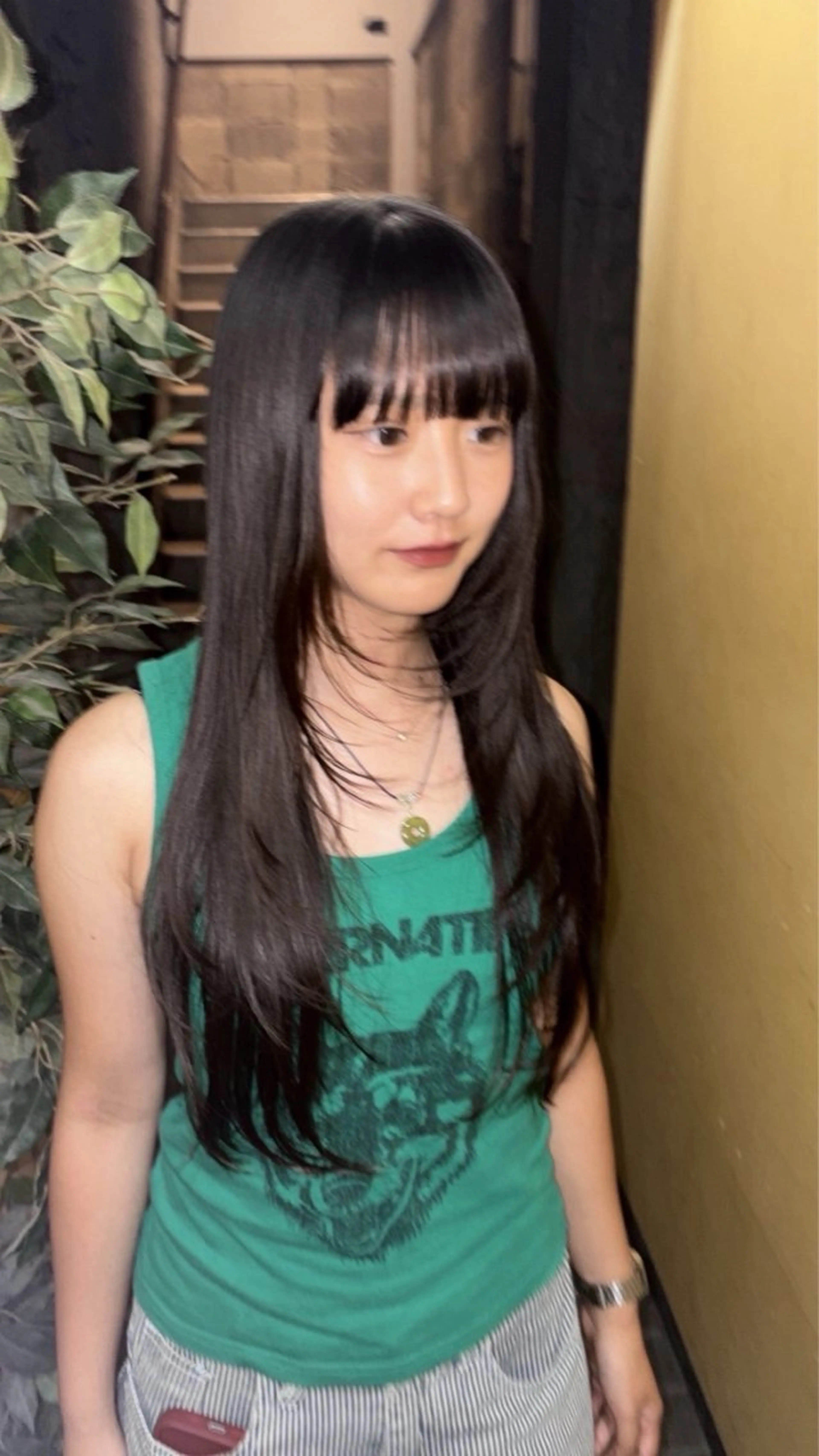 ロング 顔まわりレイヤー 顔周りカット レイヤーカット カット 大谷 羽音のヘアスタイル