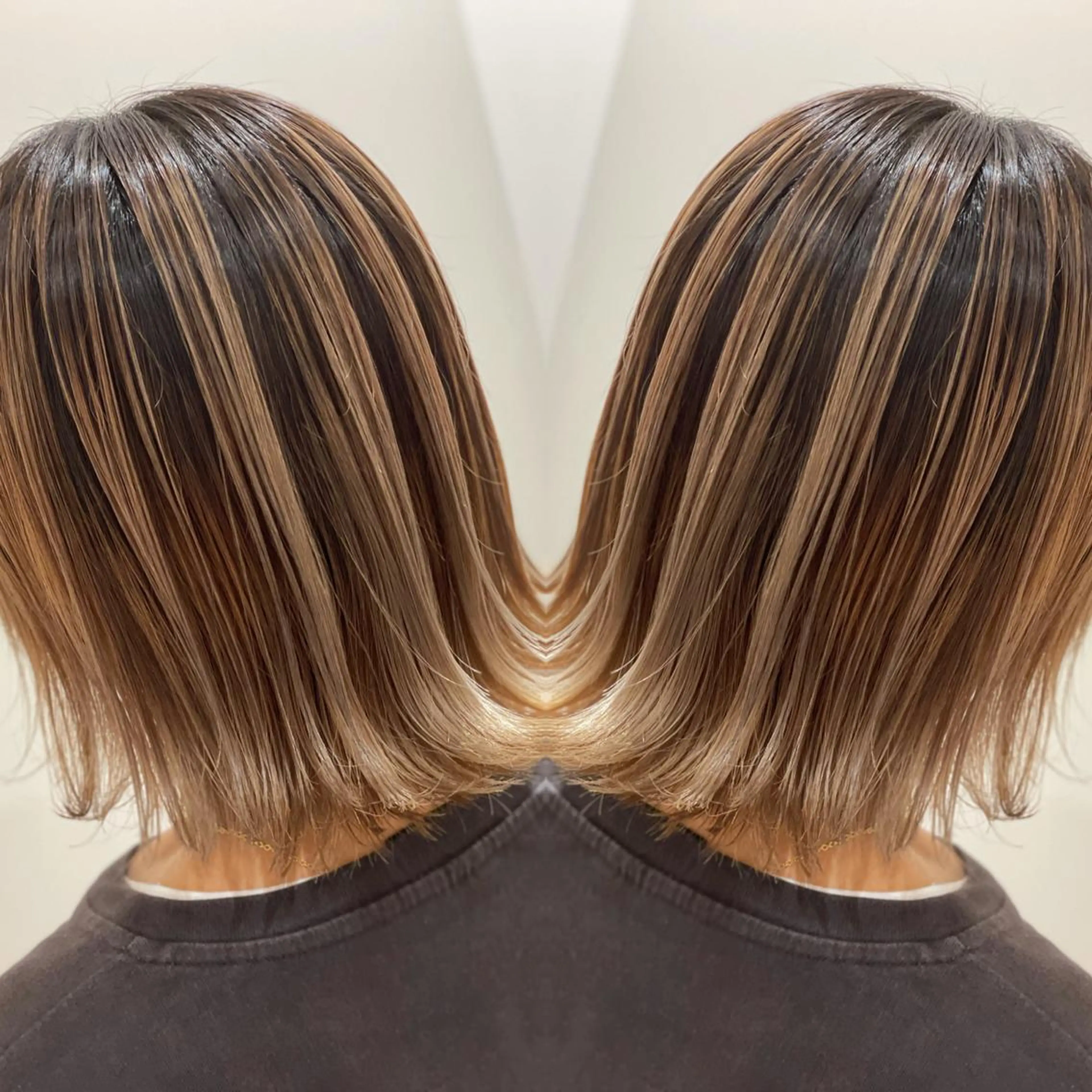 ショート カラー ヘアアレンジ バレイヤージュ レイヤーカット 外ハネヘア ヘアカラー 髪質改善×ハイトーン 中田啄也のヘアスタイル