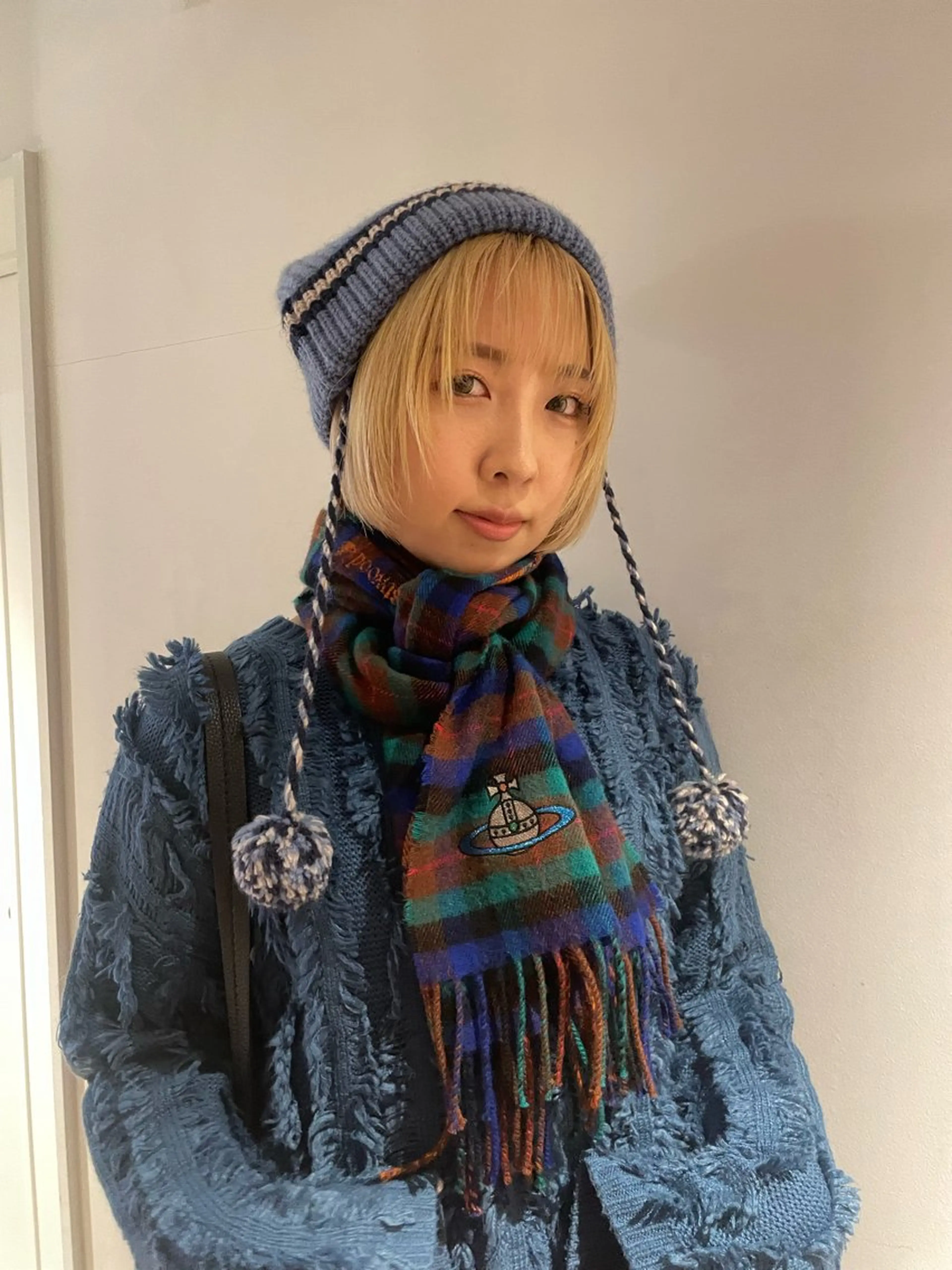 ショート カラー ベージュカラー ハイトーンカラー 顔周りカット 柔らかレイヤー× 透け感カラー/SUのヘアスタイル