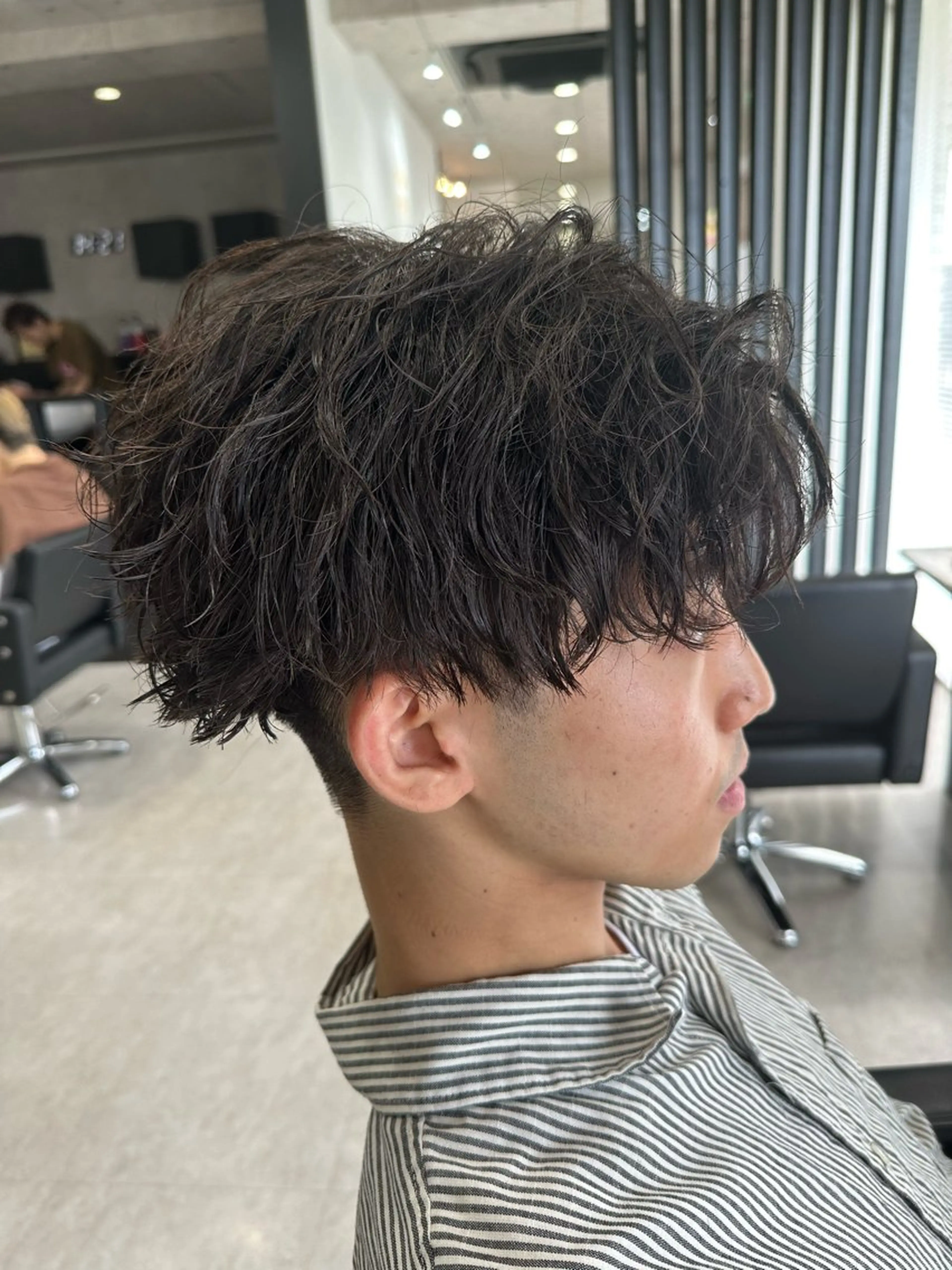 ショート パーマ メンズ メンズパーマ ツイストスパイラルパーマ スパイラルパーマ カット ユウ🪄 パーマ指名No1のヘアスタイル