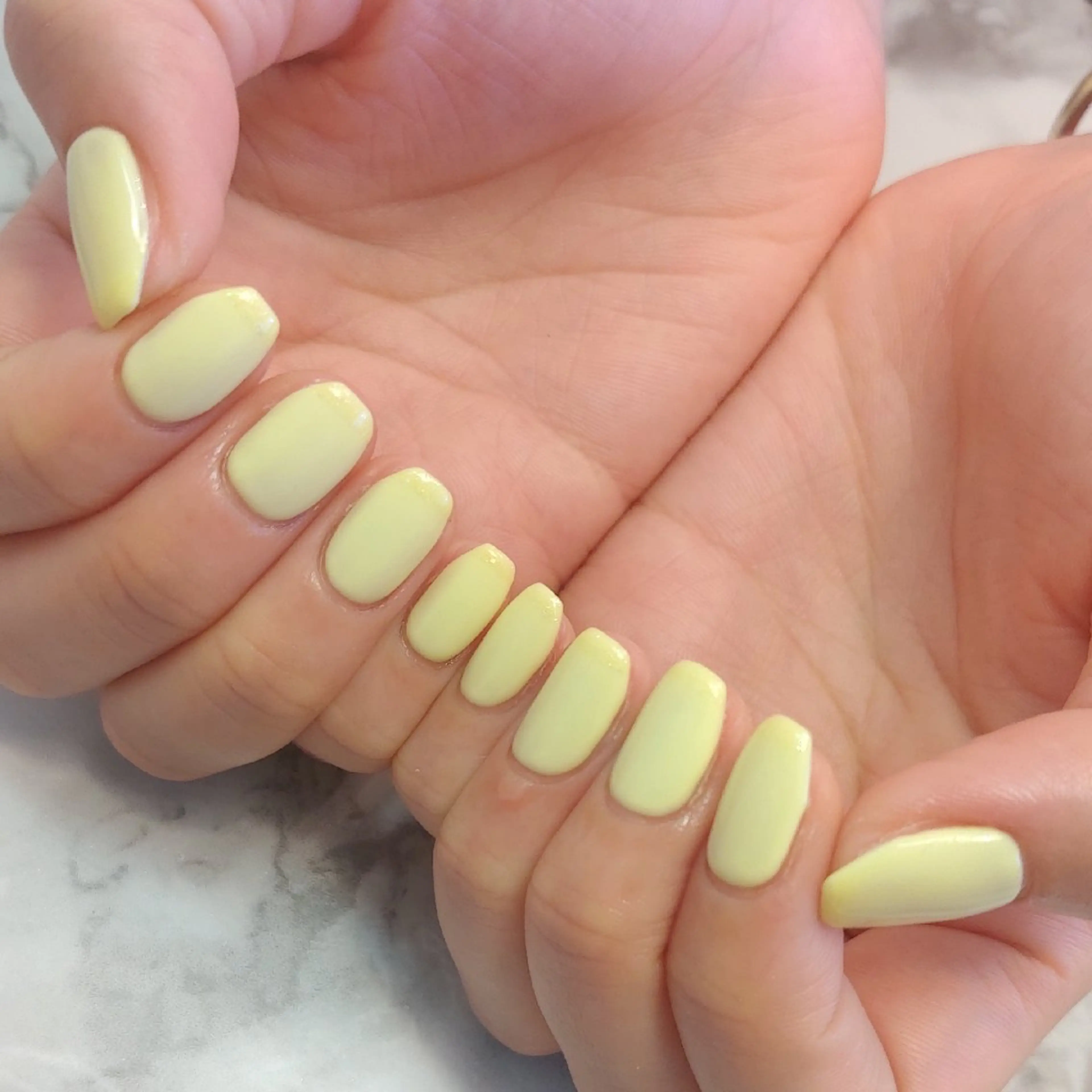 ネイル フレンチネイル ジェヌインネイル 河内のネイルデザイン