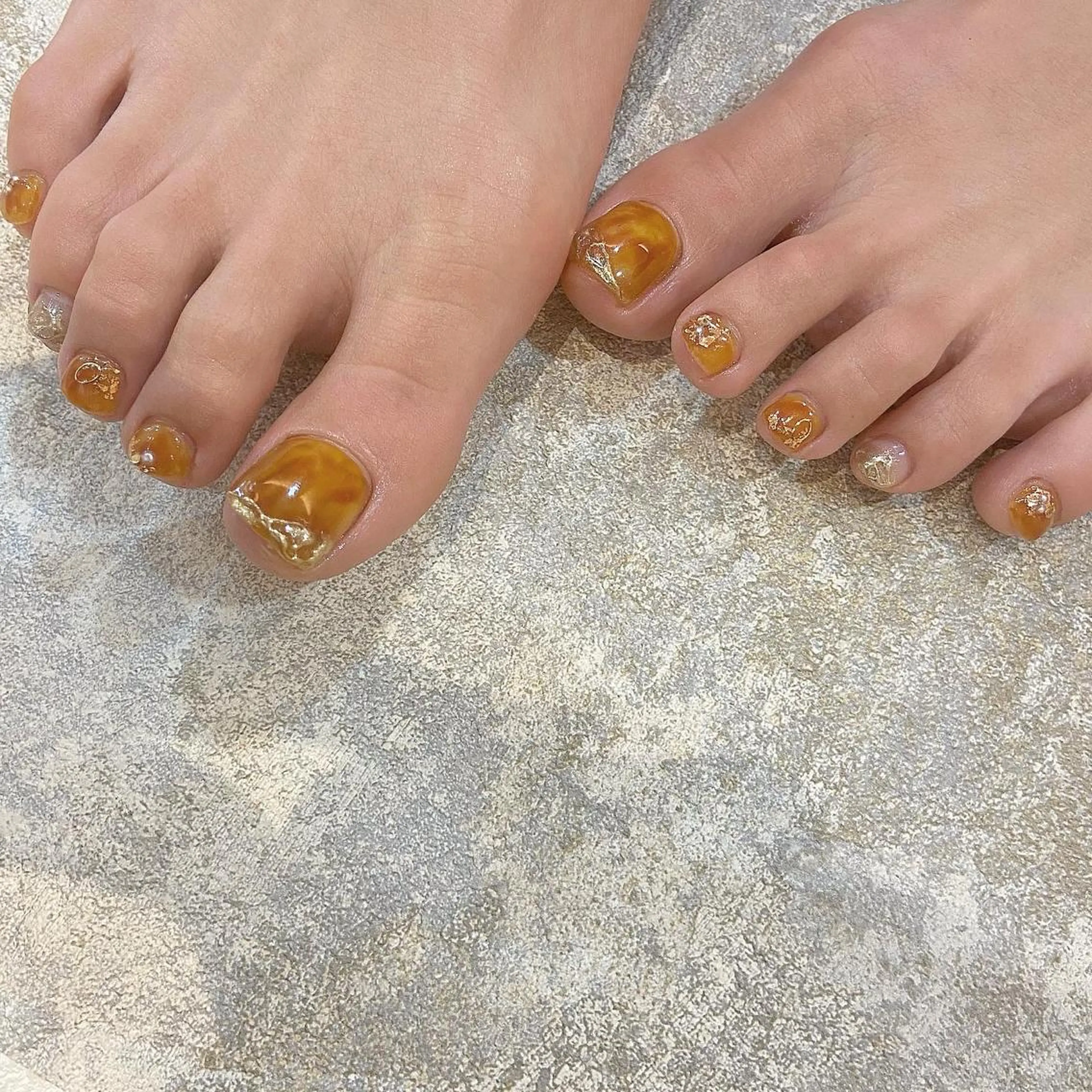 ネイル べっ甲ネイル . .のネイルデザイン