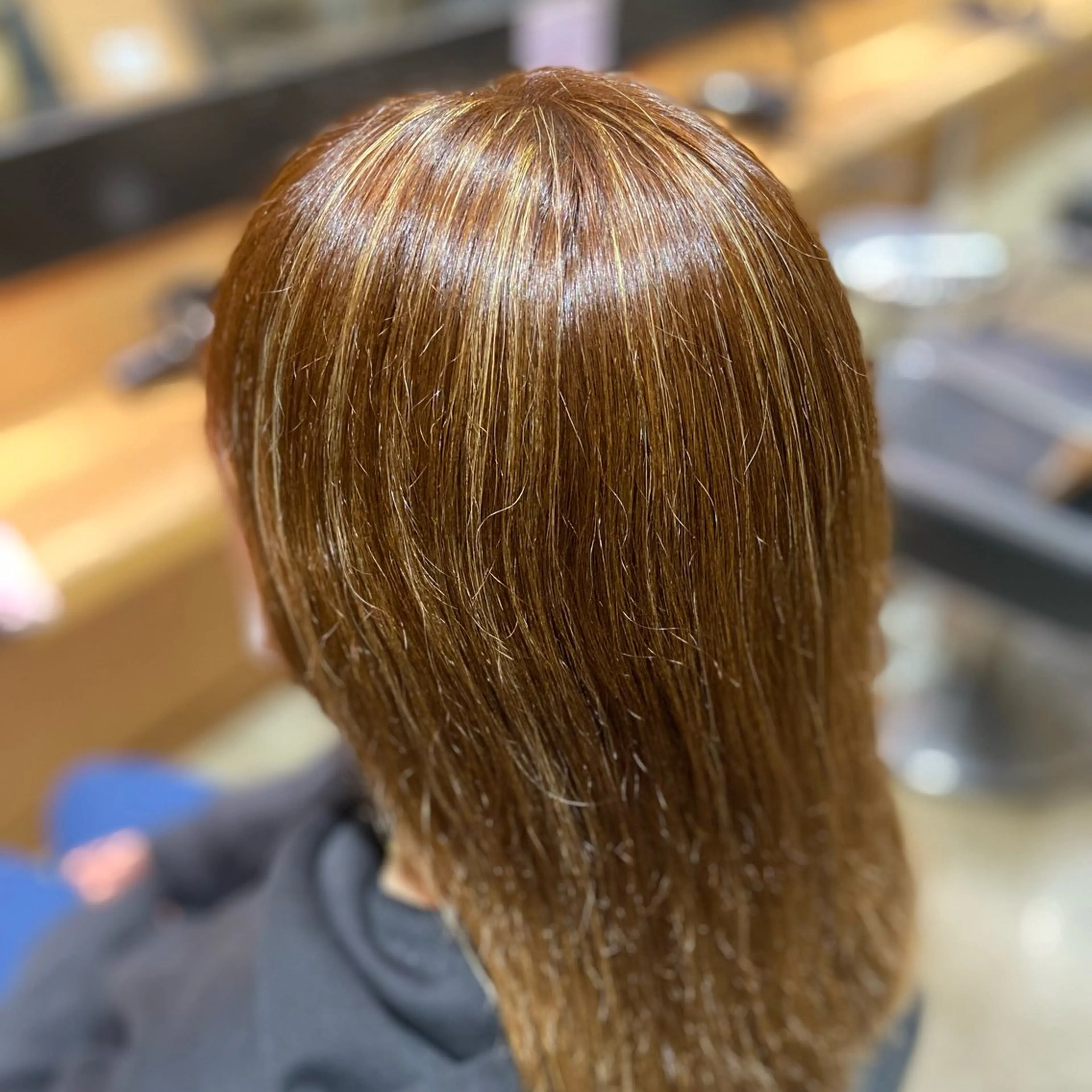 ミディアム カラー IWASHITA TAKESHIのヘアスタイル