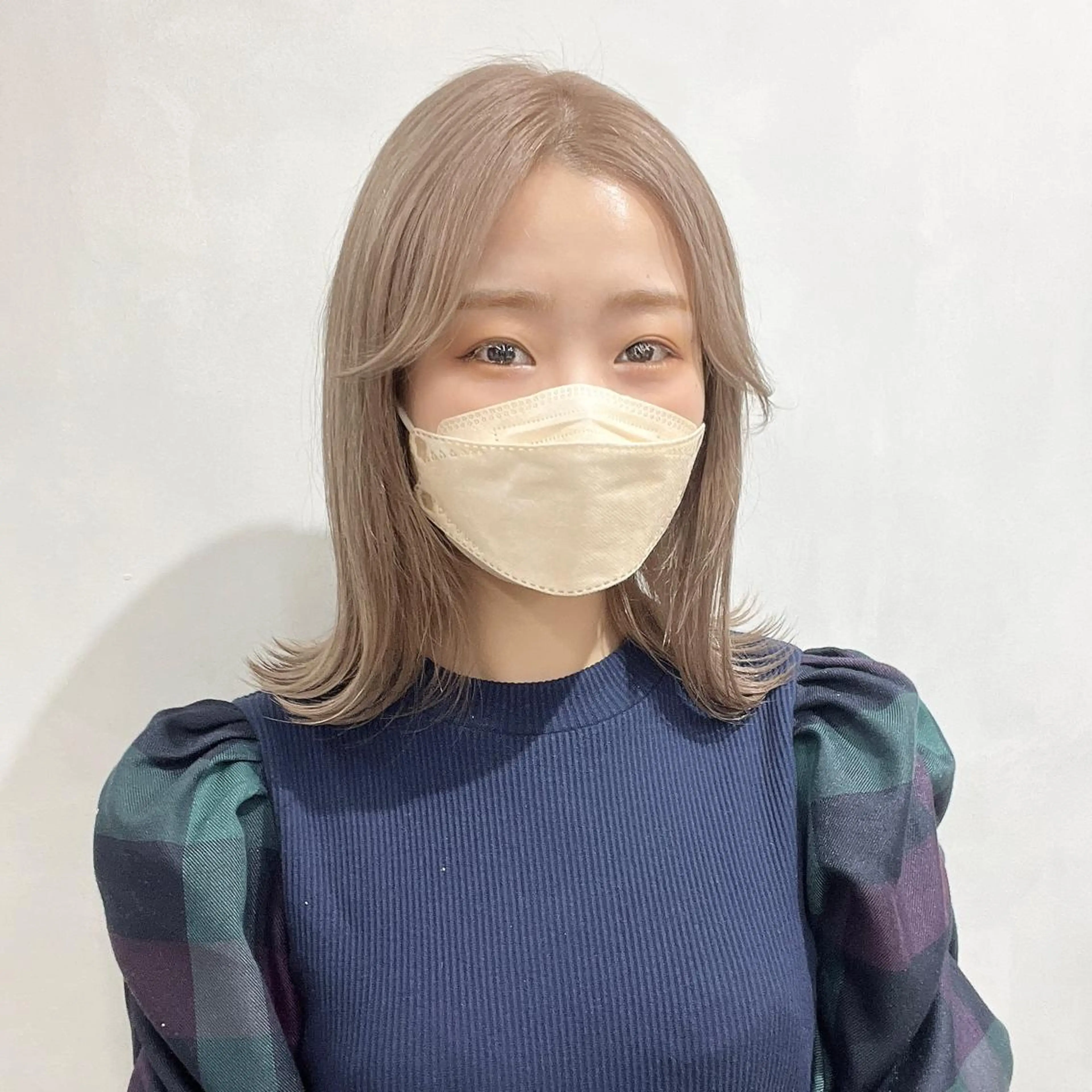 ミディアム カラー 🩵ブリーチカラー 🐈MIORI🩵のヘアスタイル