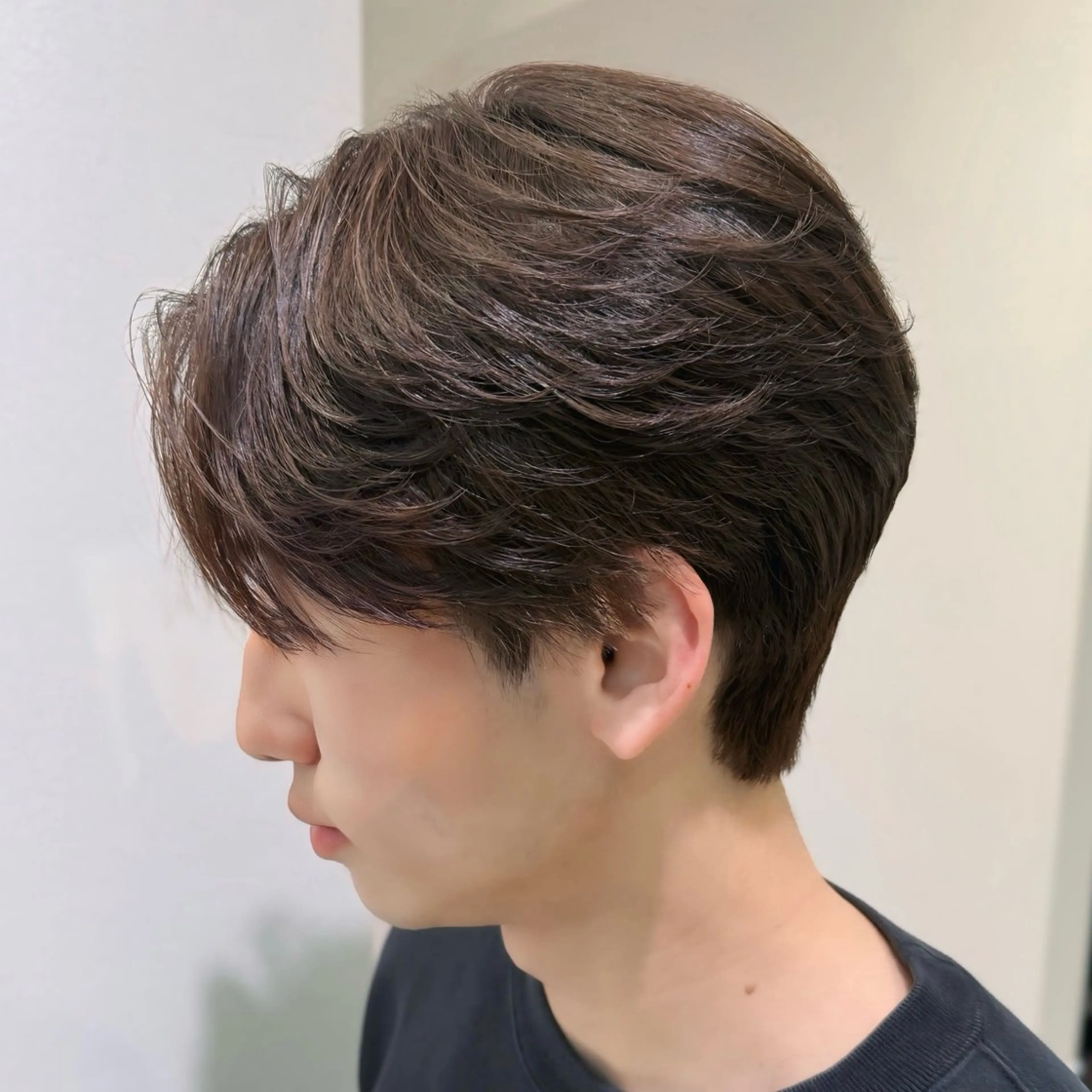 メンズ センターパート ダウンパーマ フェザーパーマ メンズ韓国風 マッシュ カット 縮毛矯正 センターパート特化/ メンズカット/ヒロキのヘアスタイル