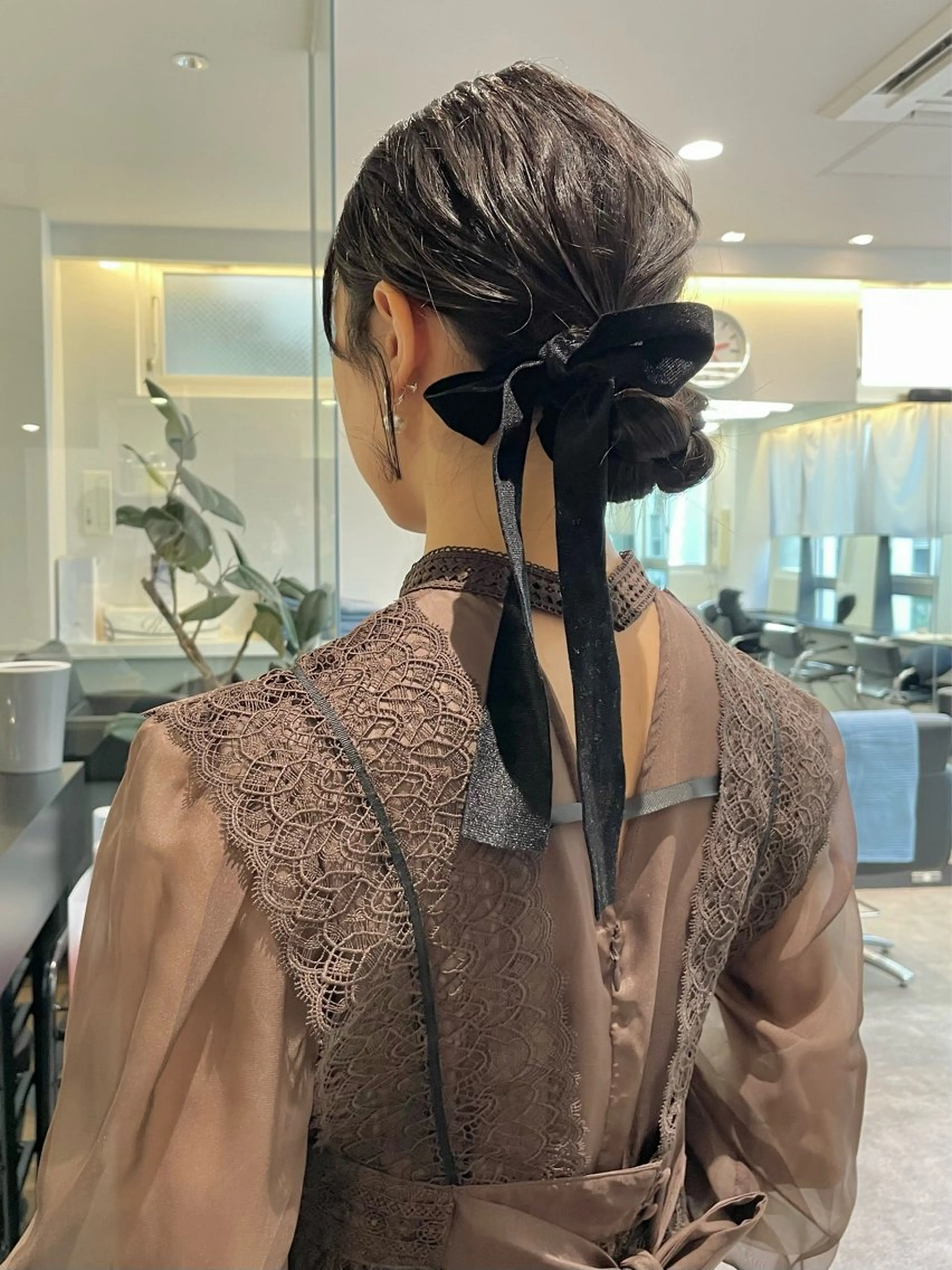 セミロング ヘアアレンジ 結婚式・ブライダル ダブルカラー🦖 /髪質改善⚡️しおりのヘアスタイル