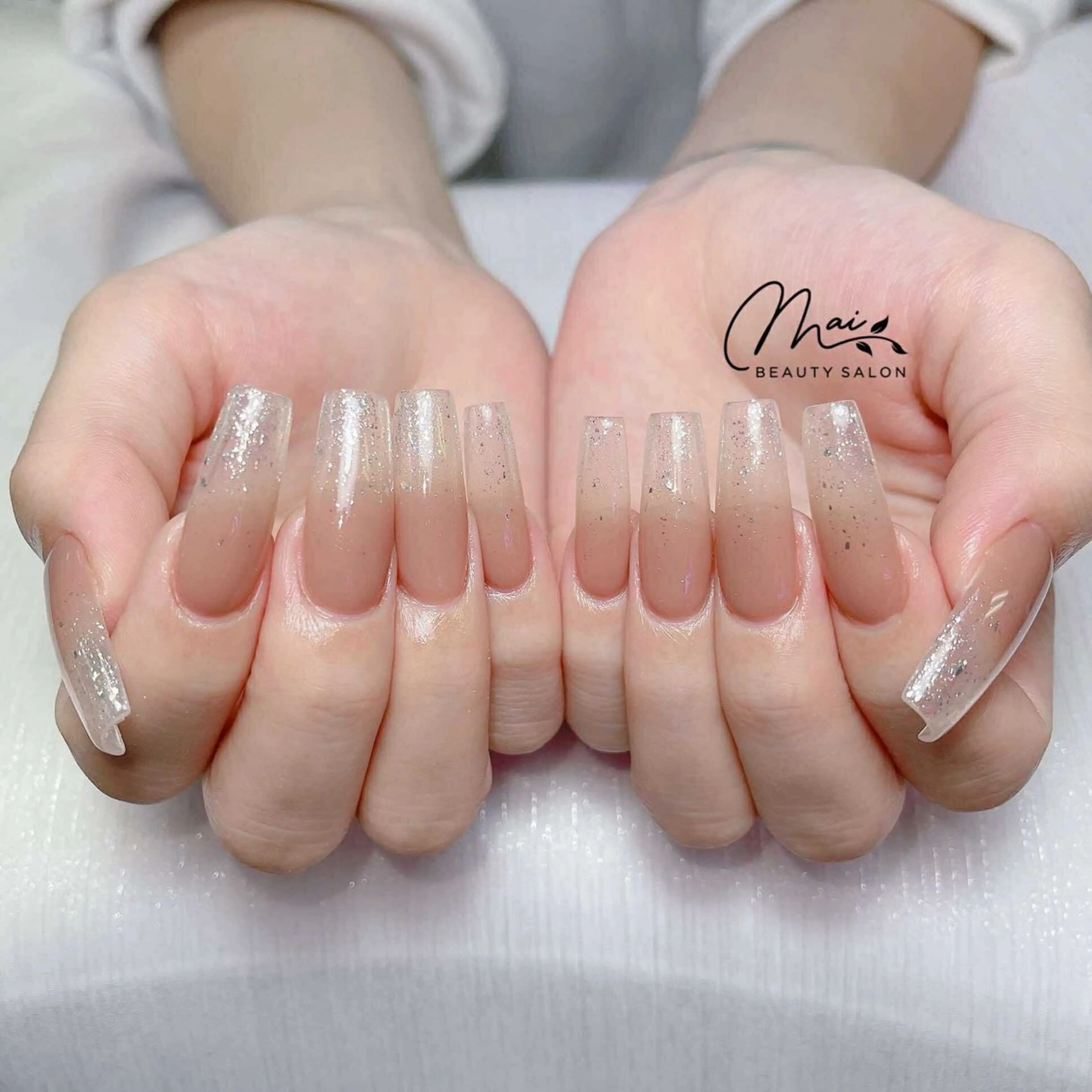 ネイル ボルドー チークネイル キラキラネイル マグネットネイル ニュアンスネイル MaiBeauty Niのネイルデザイン