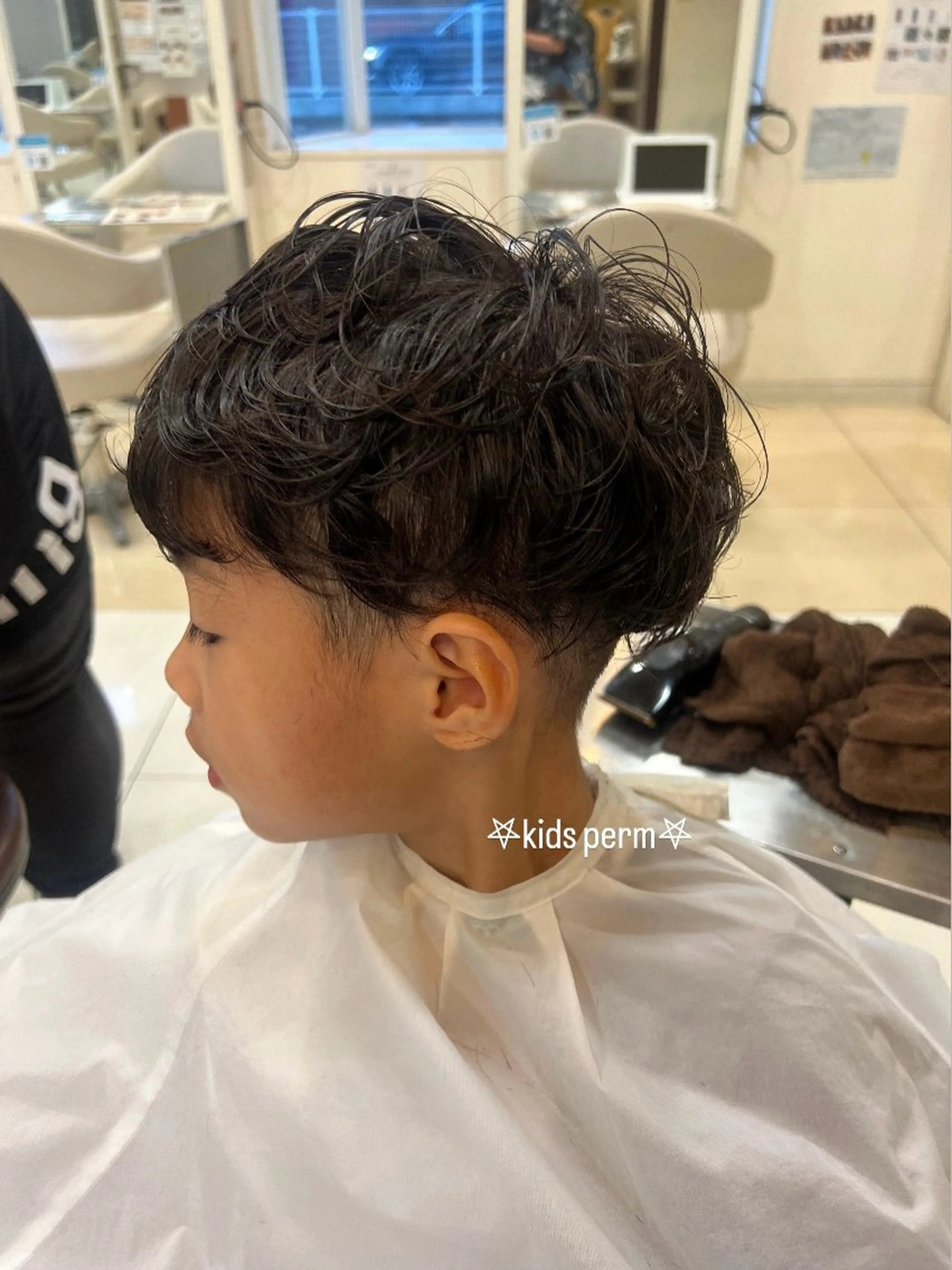 ショート パーマ キッズ LiTA 友田未来のヘアスタイル