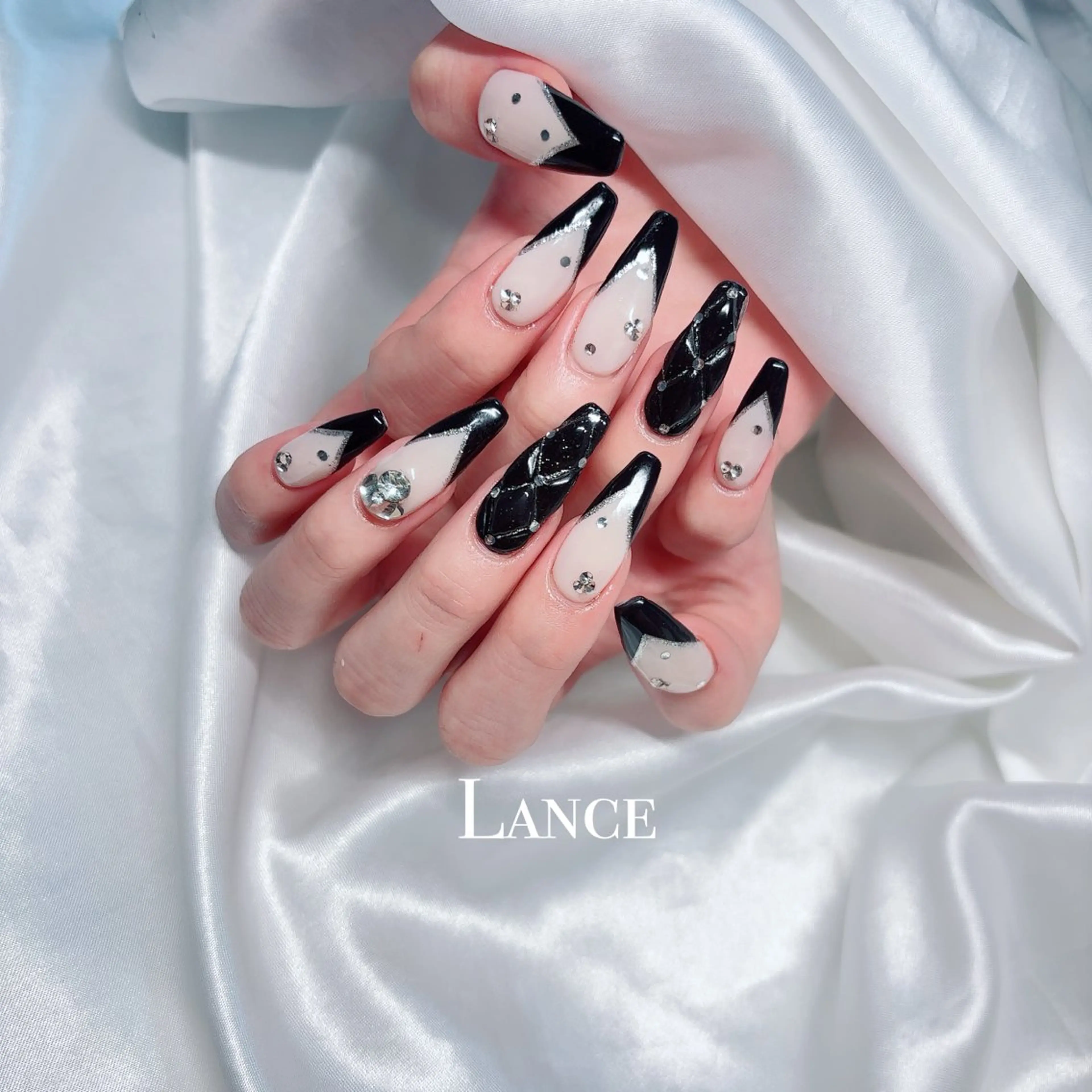 ネイル オーロラネイル フットネイル 韓国ネイル マグネットネイル ワンホンネイル Lance nailのネイルデザイン