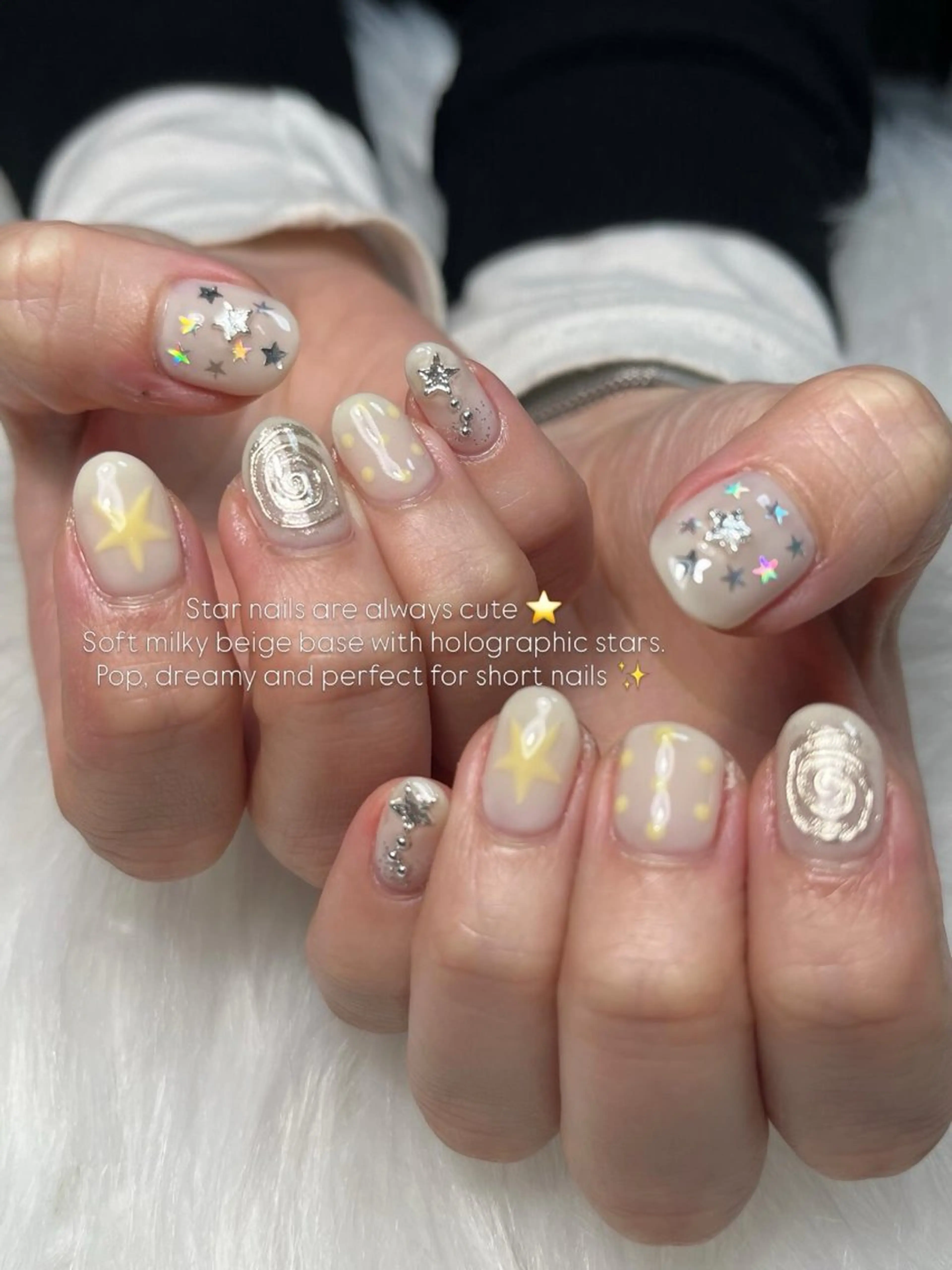 ネイル オーロラネイル ぷっくりネイル ショートネイル ハンドネイル Nail salon Hanakoのネイルデザイン