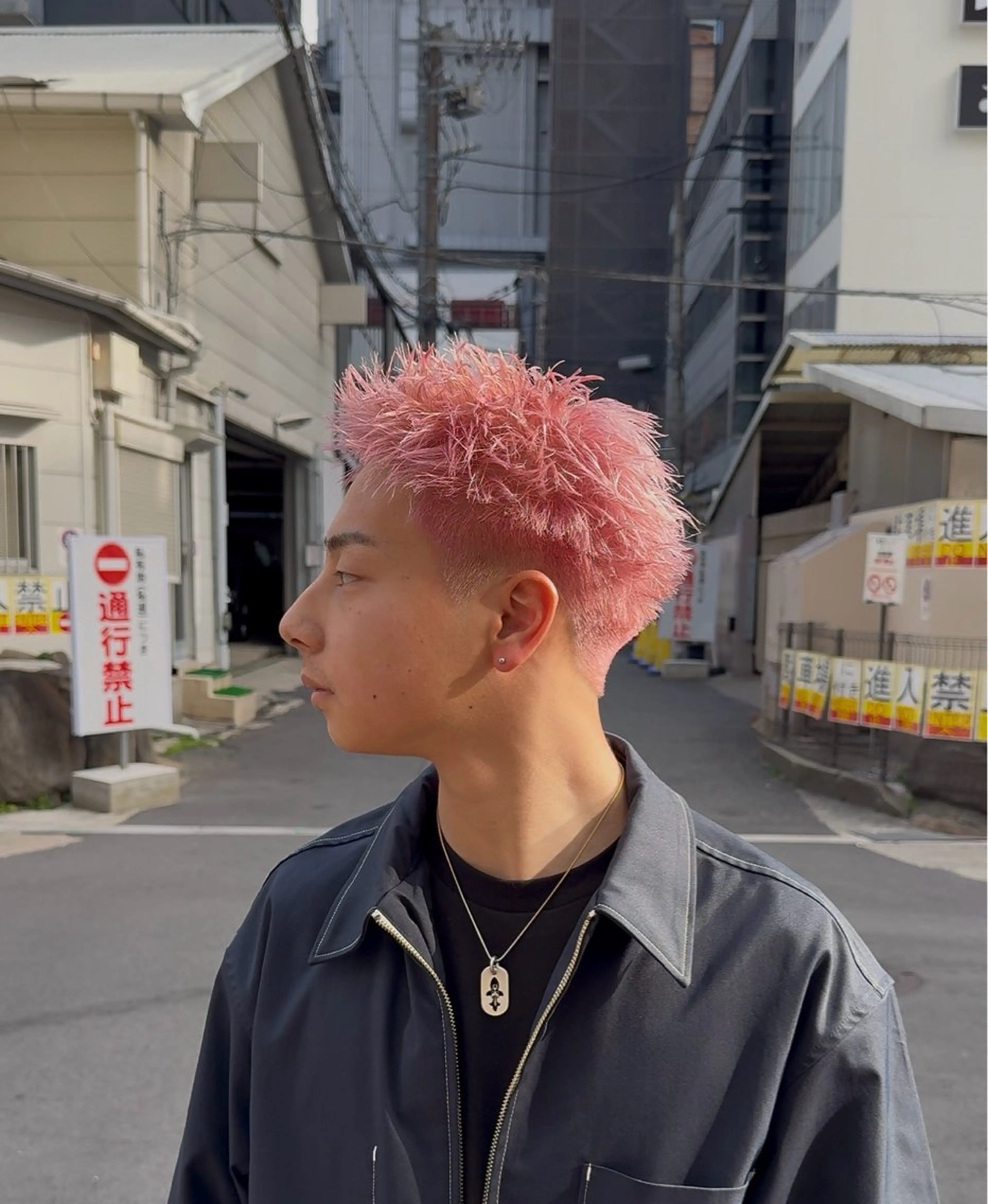 カラー メンズ カット ヘアカラー SALOWIN梅田茶屋町North店所属・岡田/メンズ特化/パ ーマ&ショートのプロのヘアスタイル