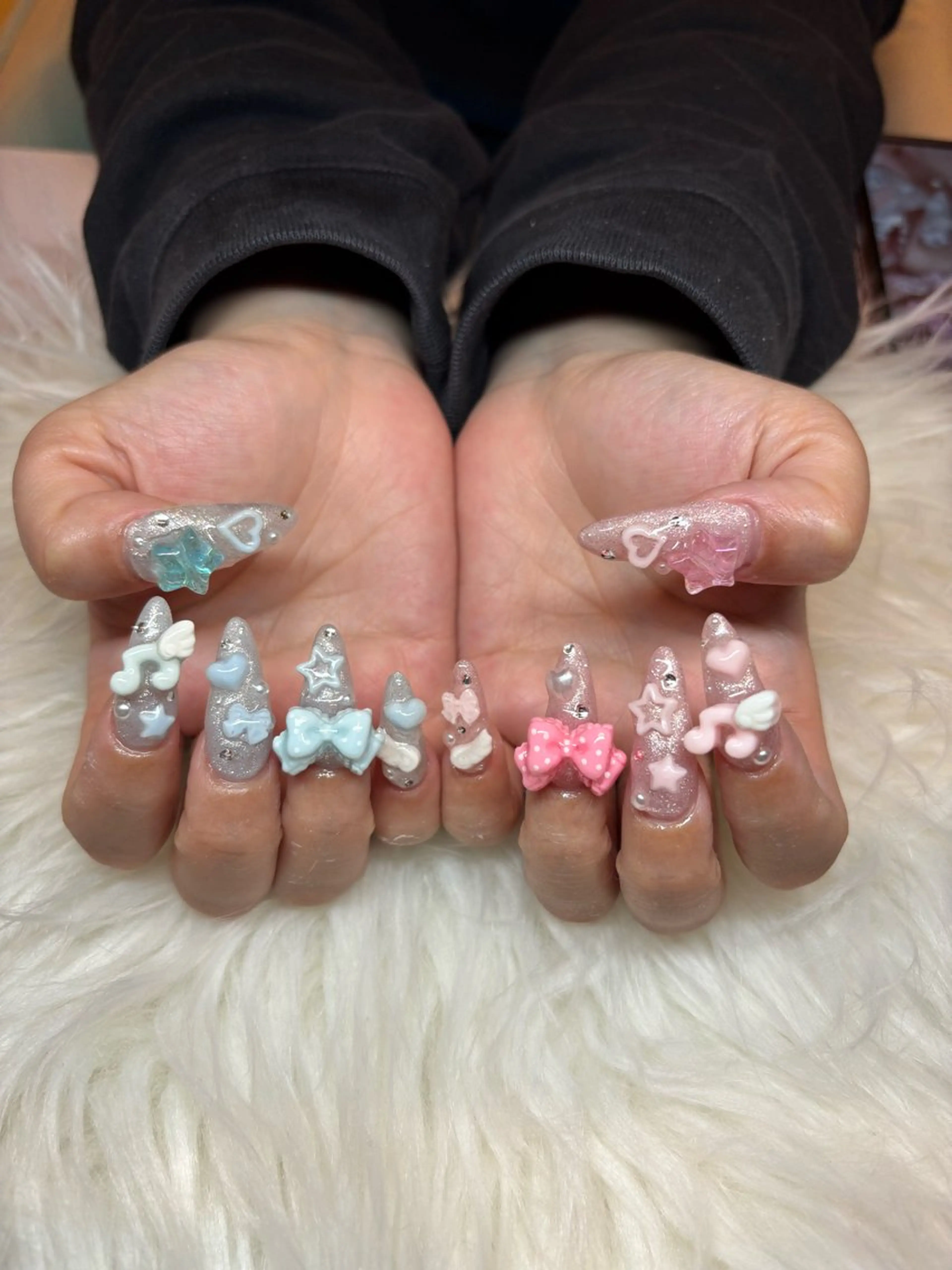 ネイル ハンドネイル 倫実/スカルプ /ガーリー/個性派のネイルデザイン